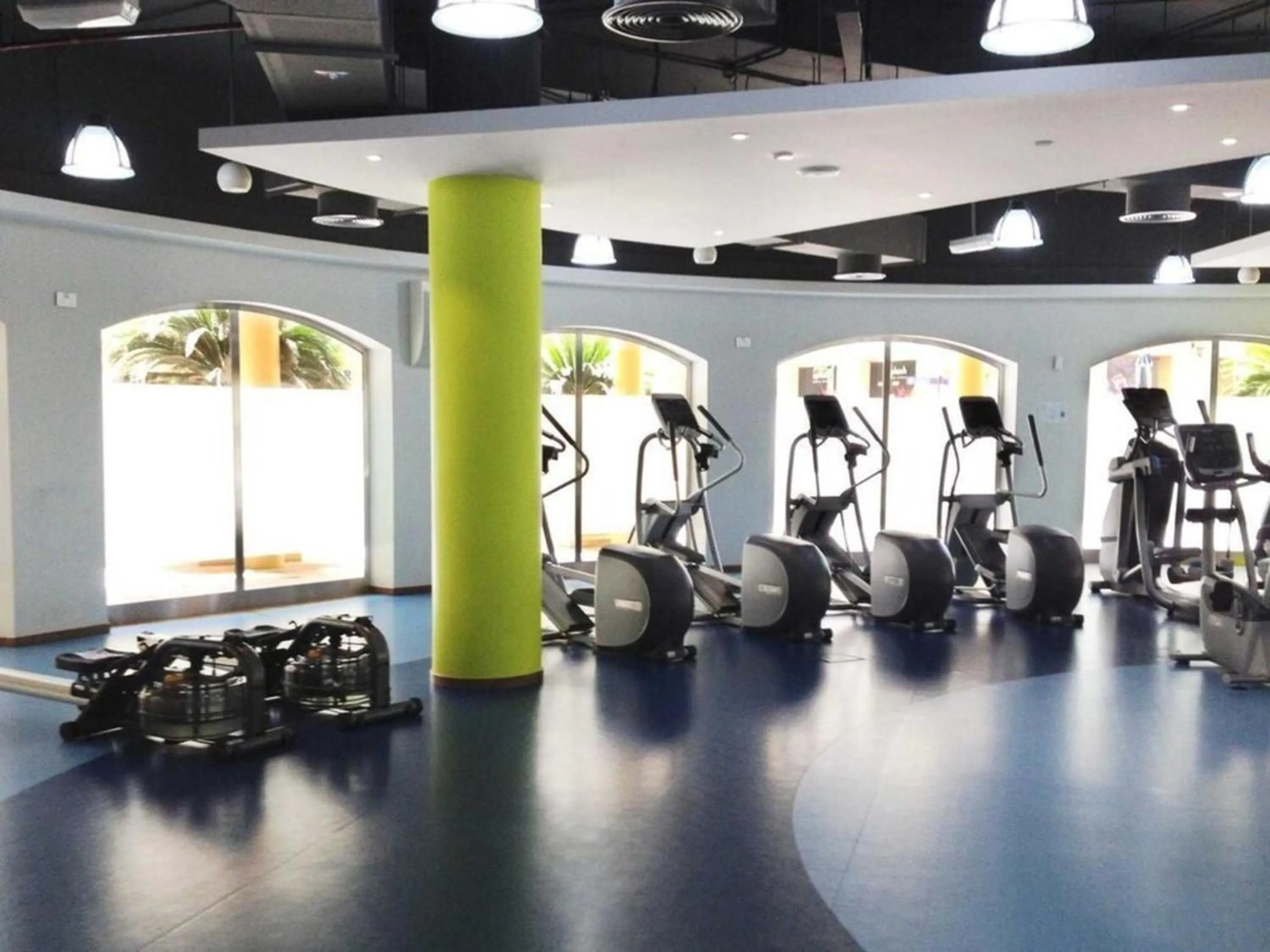 Fitness centre/facilities in Maison Privee - Serene & Luxury Retreat in the Heart of JBR Beach