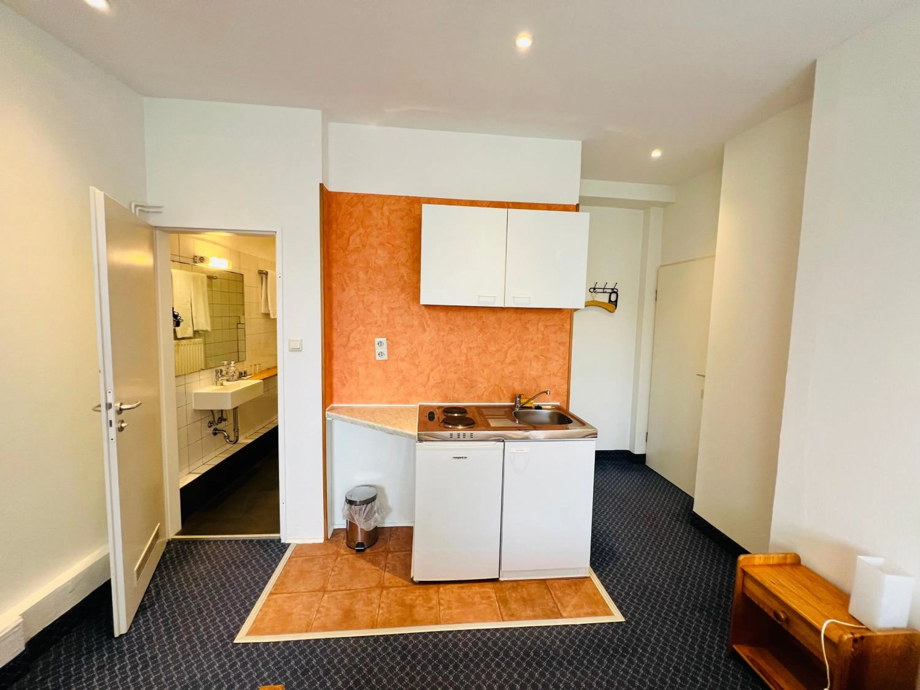 minibar in City Apartment Hotel Hamburg