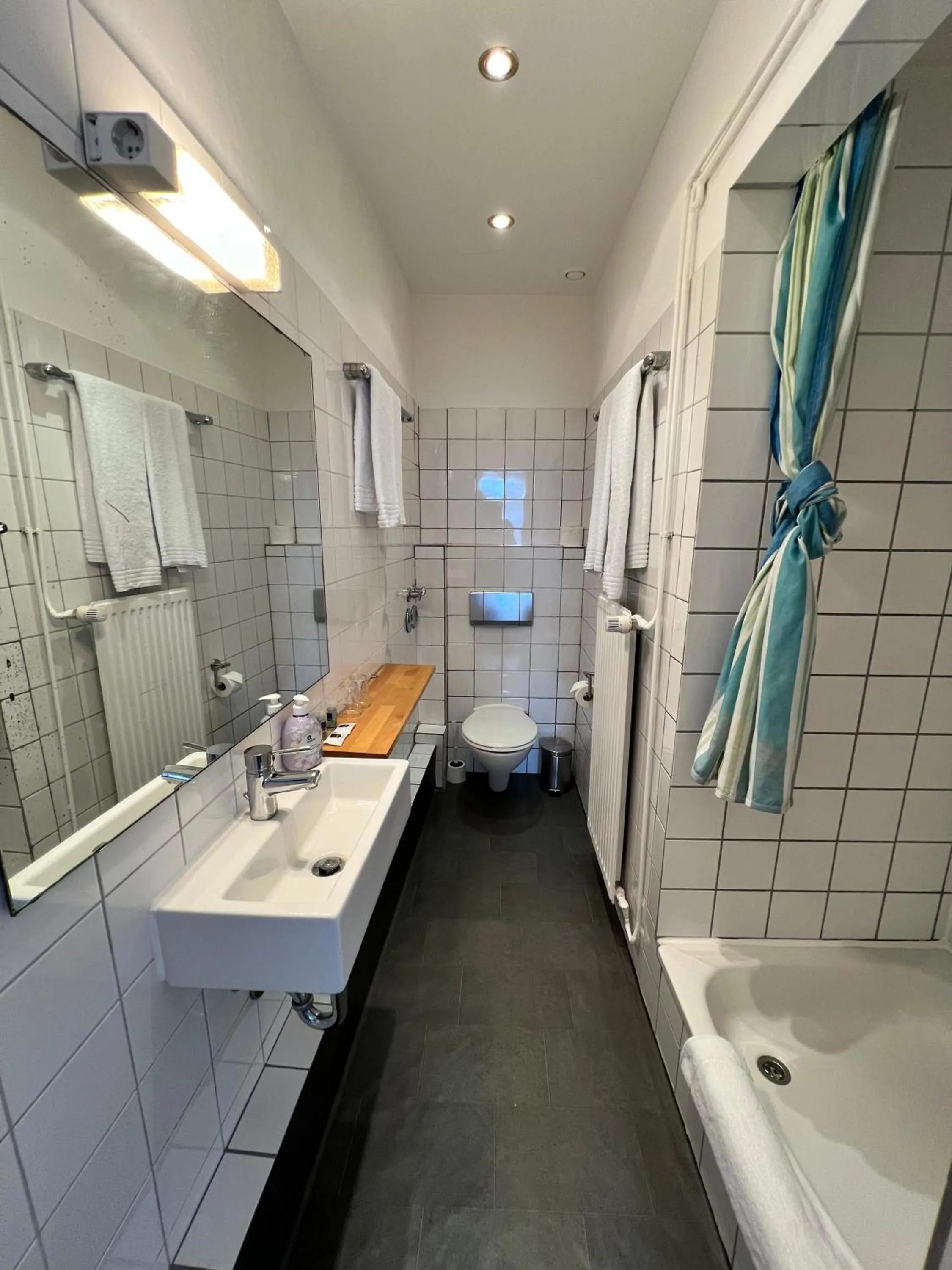 Shower in City Apartment Hotel Hamburg