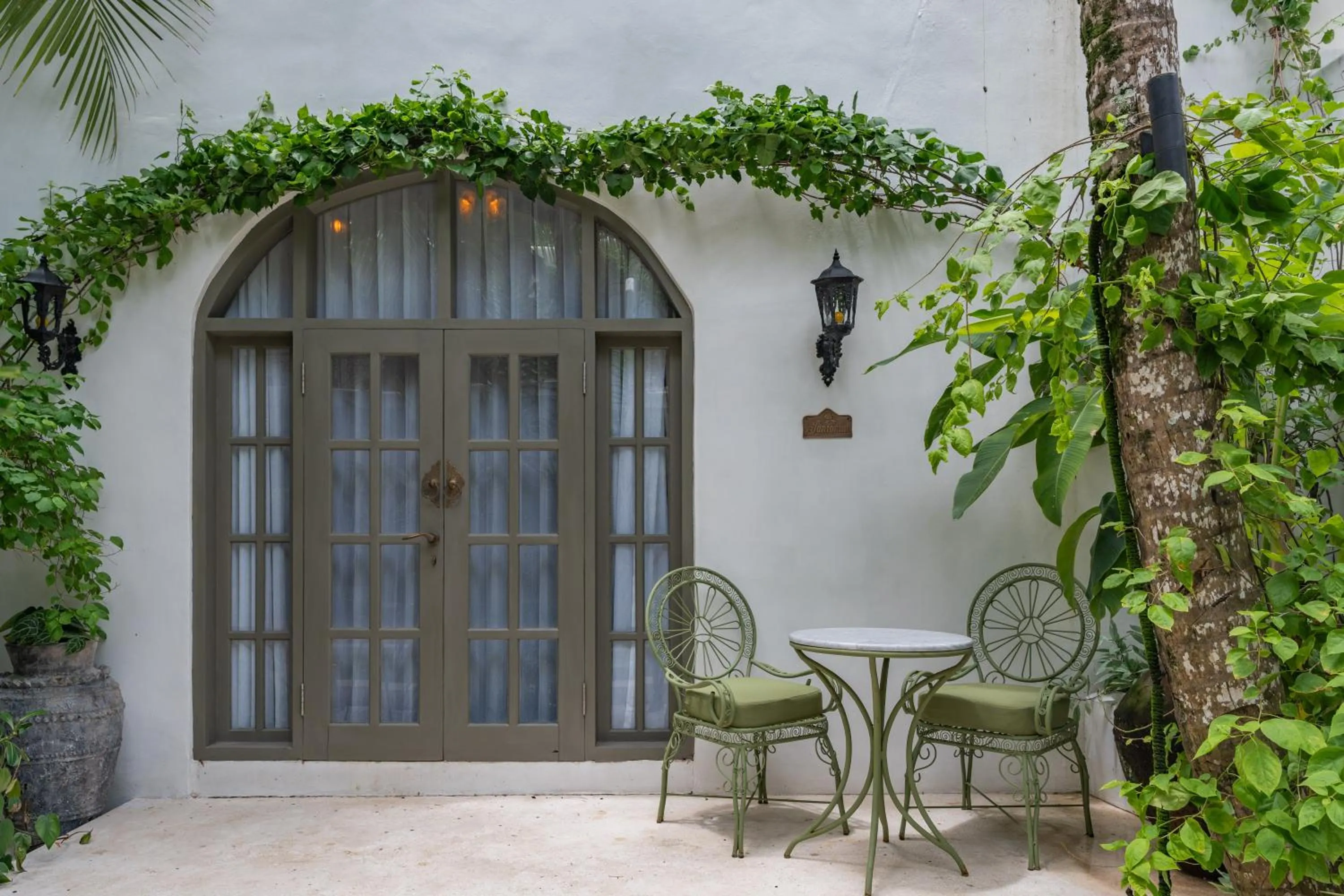 Patio in La Santa Rosa
