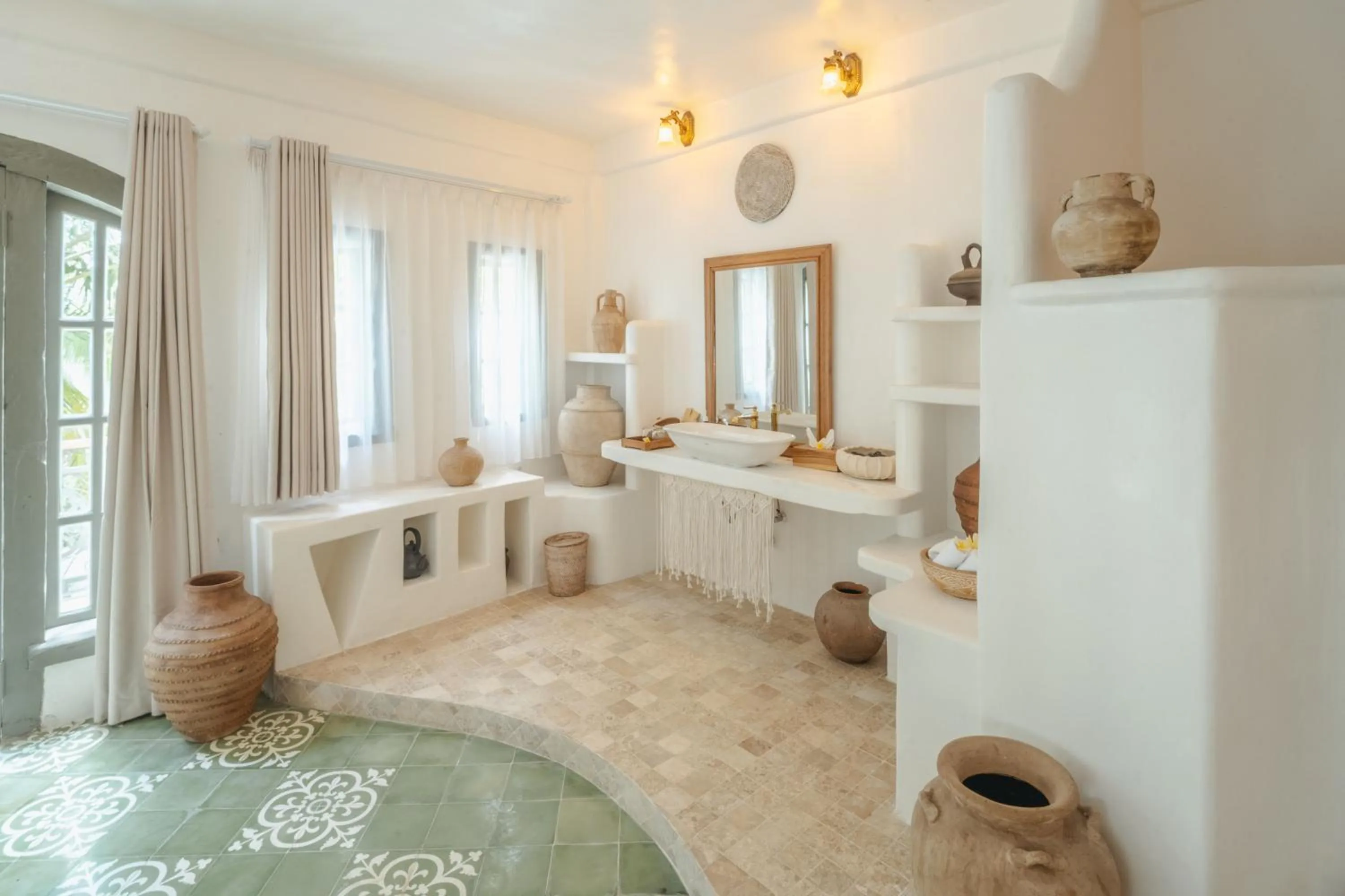 wardrobe in La Santa Rosa