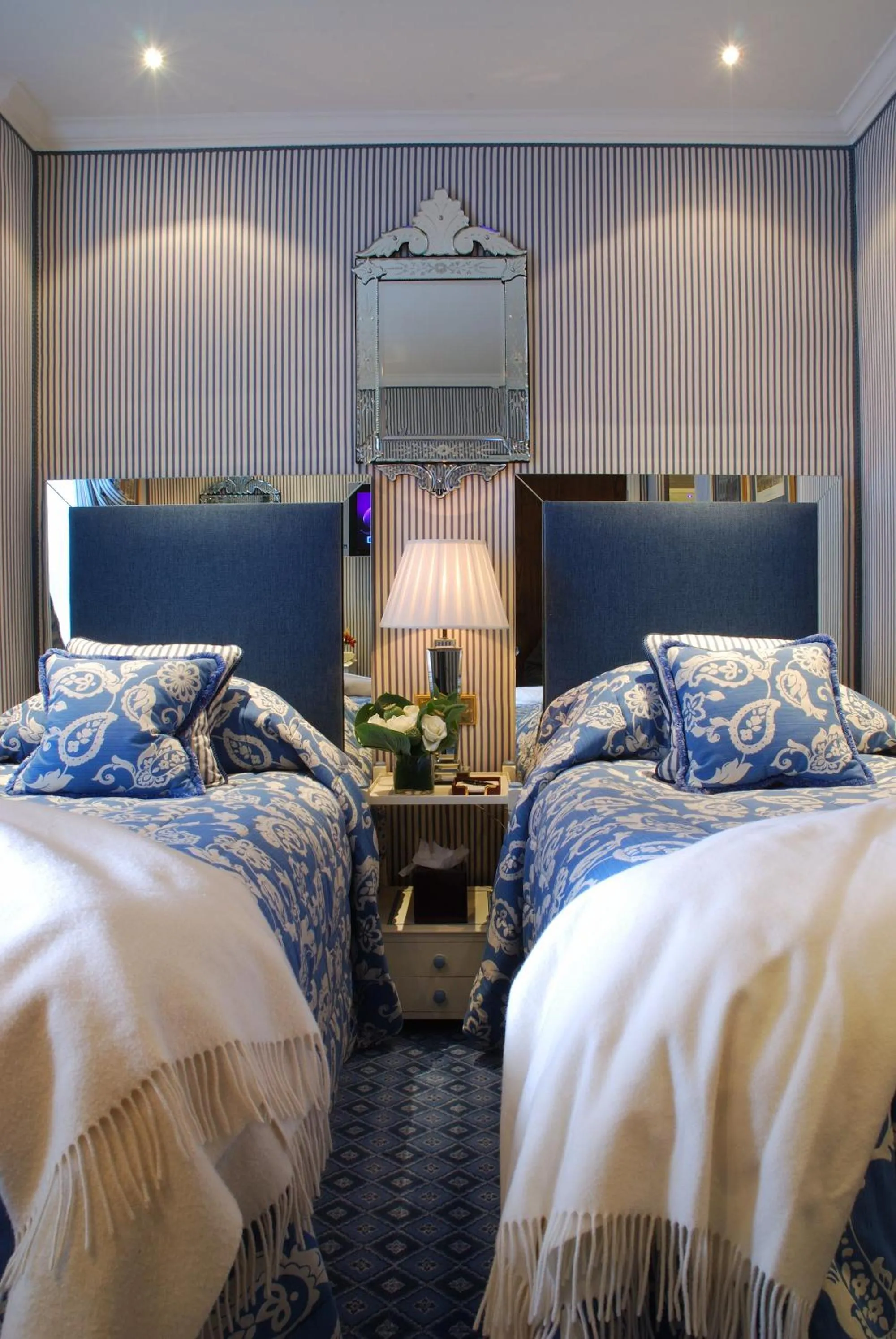 Bedroom, Bed in Rubens At The Palace