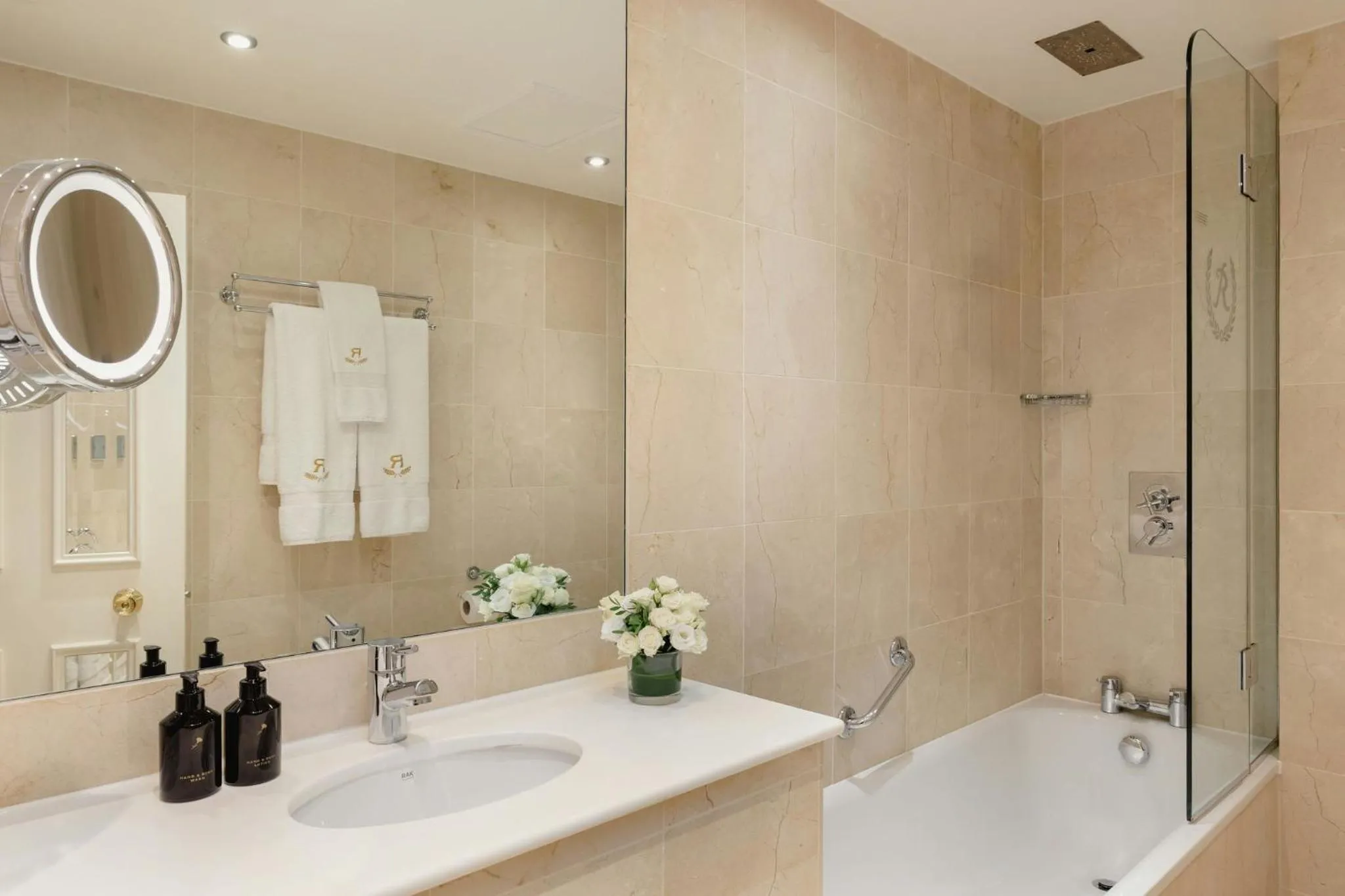 Photo of the whole room in Rubens At The Palace