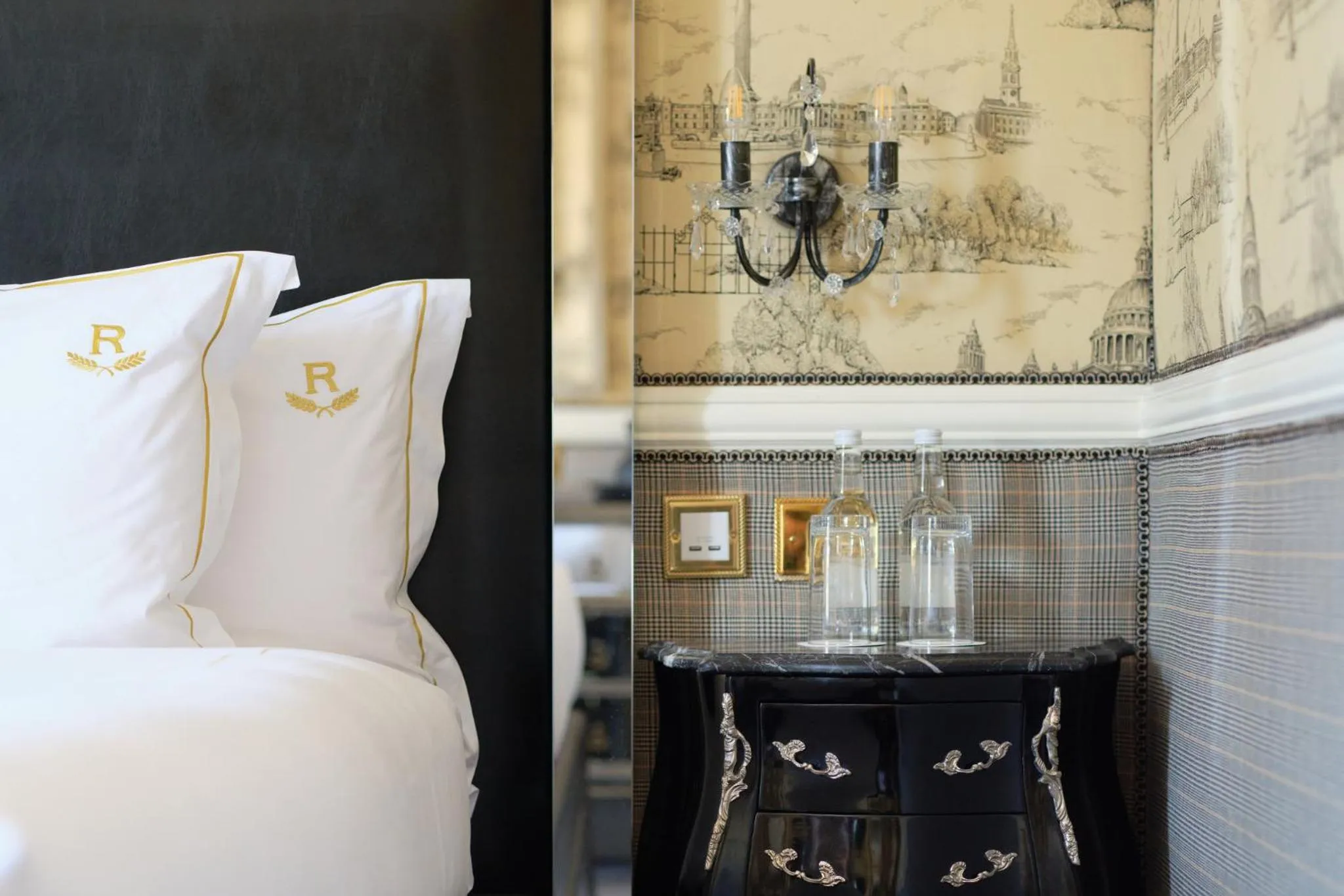 Photo of the whole room in Rubens At The Palace