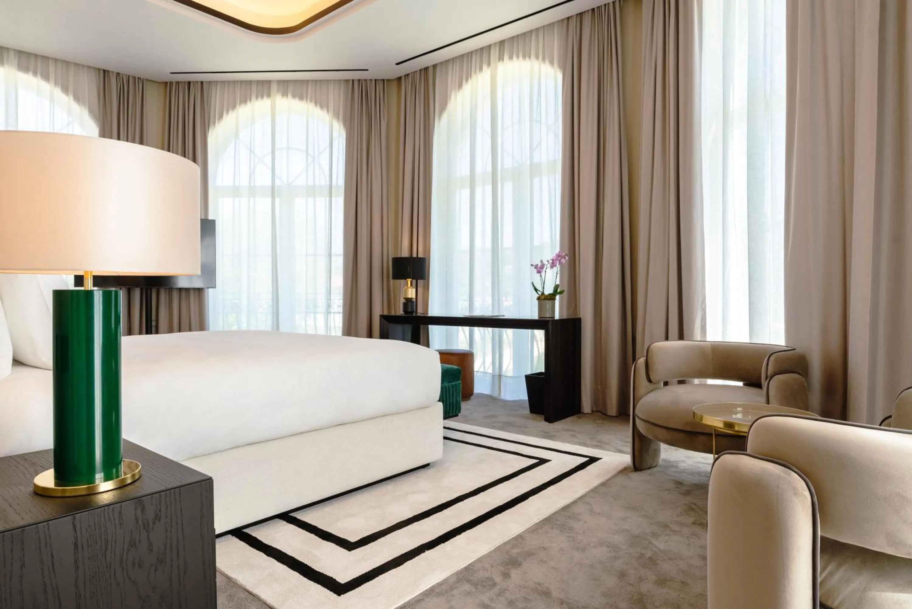 Seating area, Bed in Maison Albar - Amoure - The Leading Hotels of the World