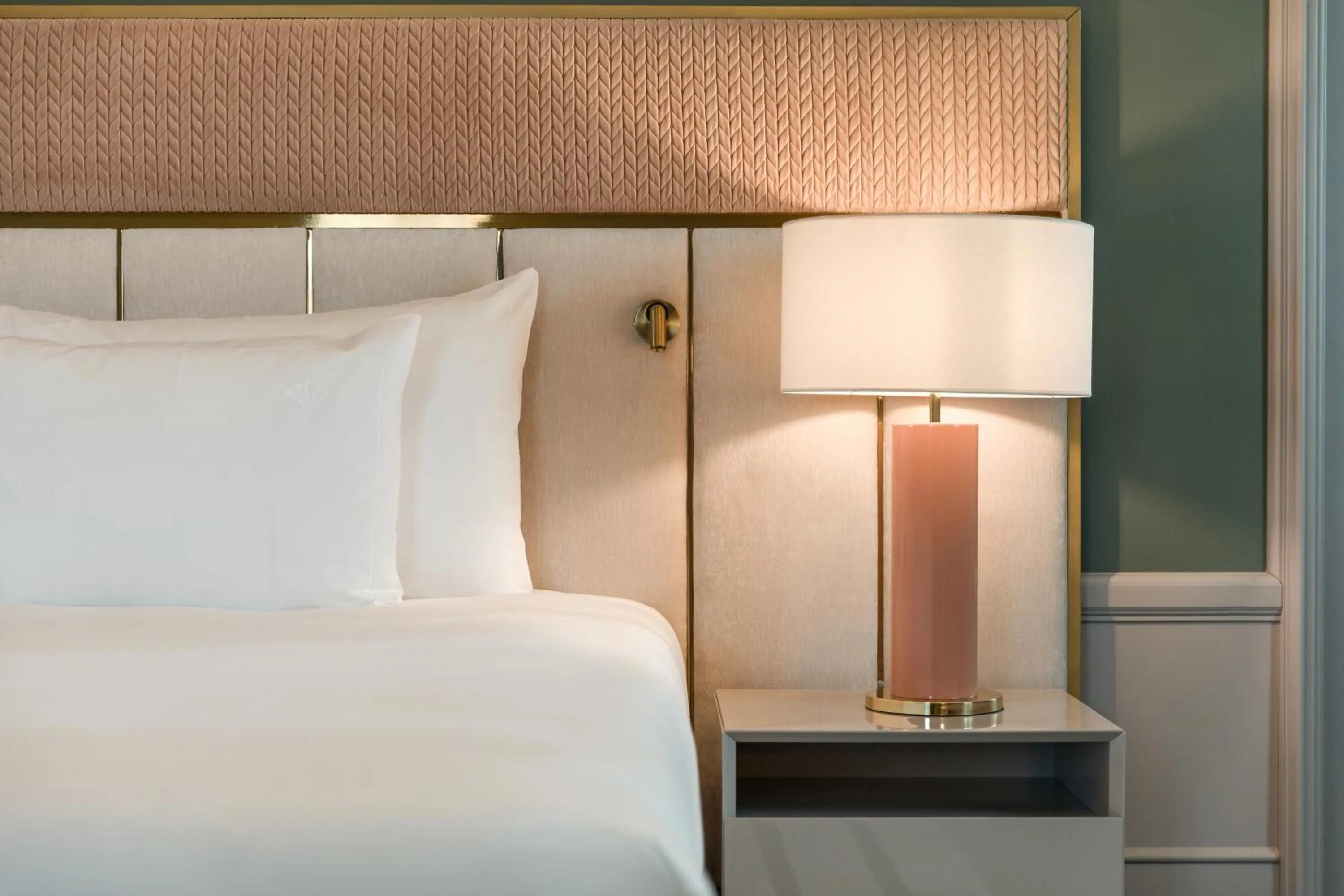 Bedroom, Bed in Maison Albar - Amoure - The Leading Hotels of the World