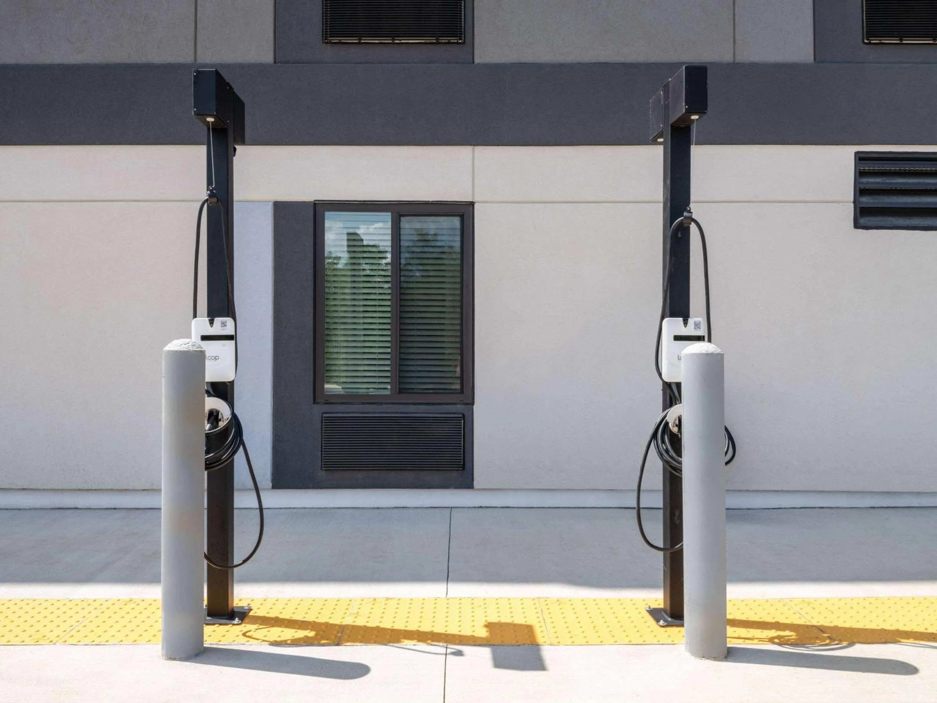 Property building in ECHO Suites Extended Stay by Wyndham Spartanburg