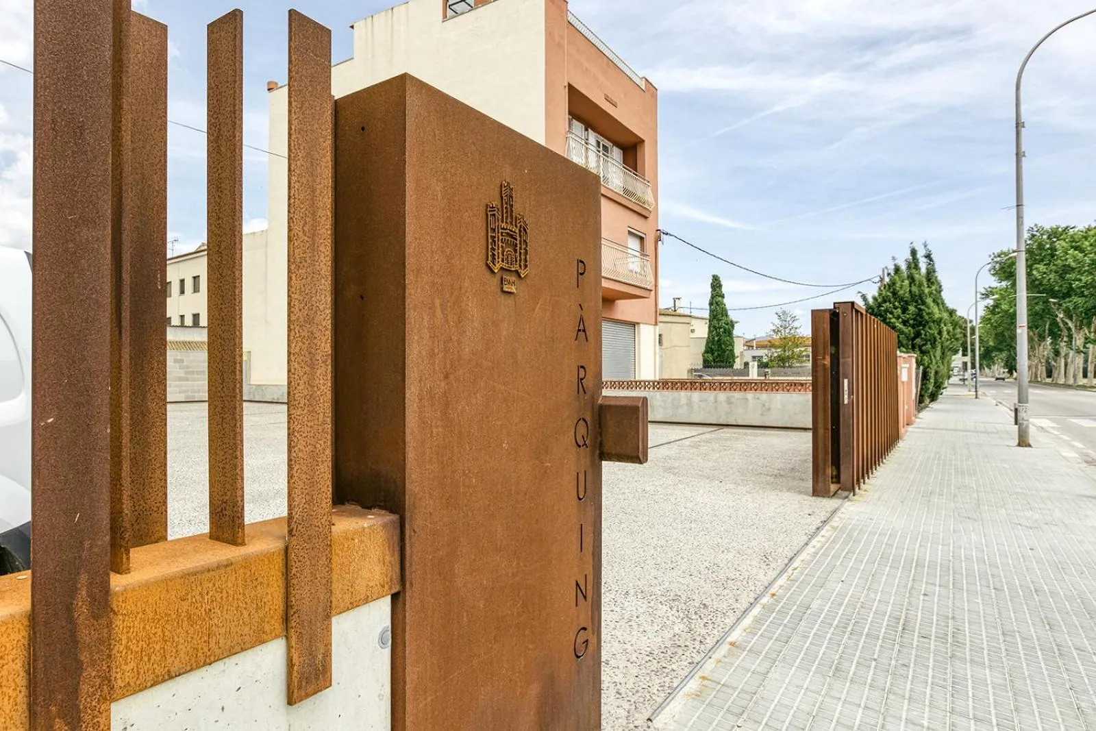 Parking in Hotel Emporium - Adults Only