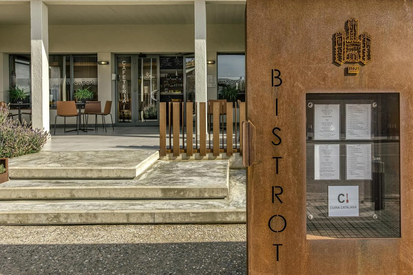 Restaurant/places to eat in Hotel Emporium - Adults Only