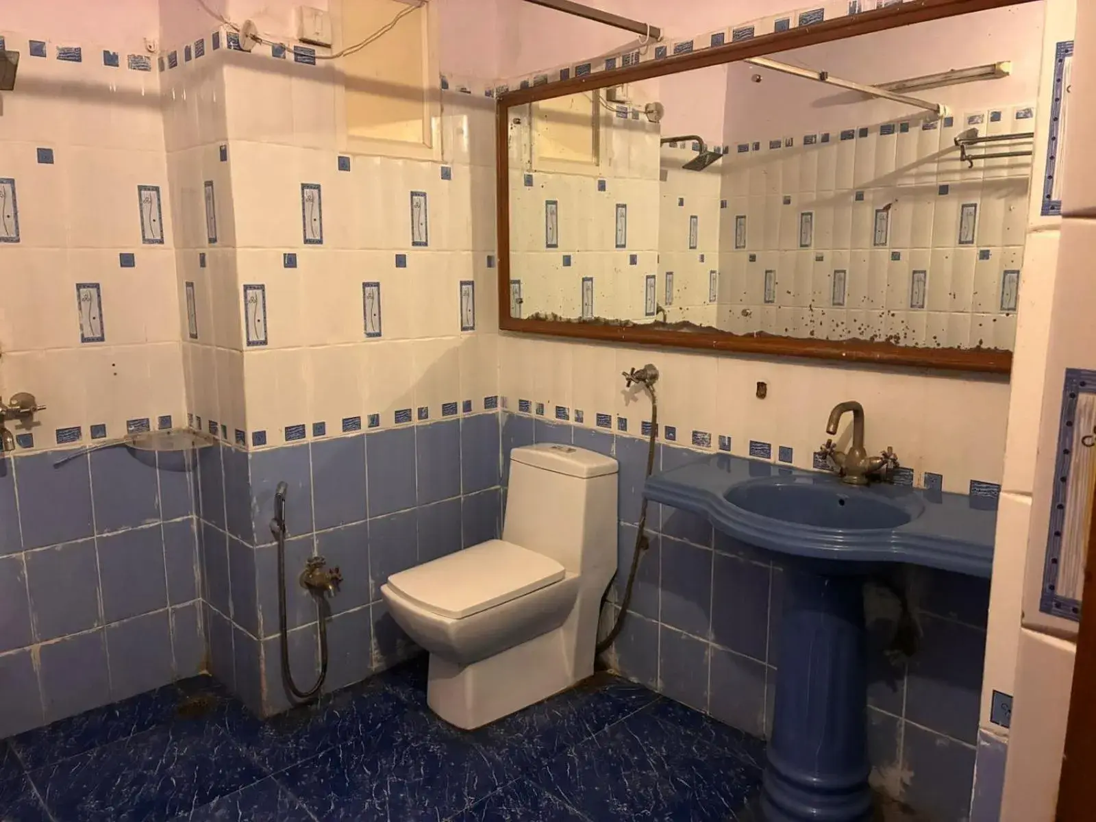 Deluxe Triple Room in Hotel Vijay Niwas Deluxe Triple Room in Hotel Vijay Niwas
