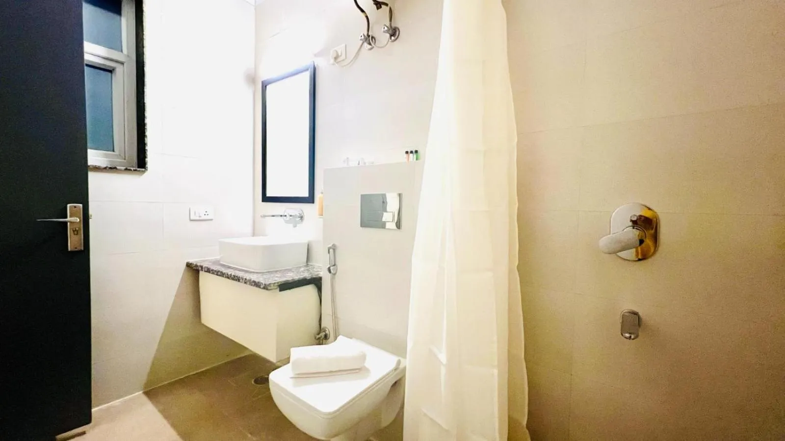 Shower in BluO Medicity - Boutique Hotel Gurgaon