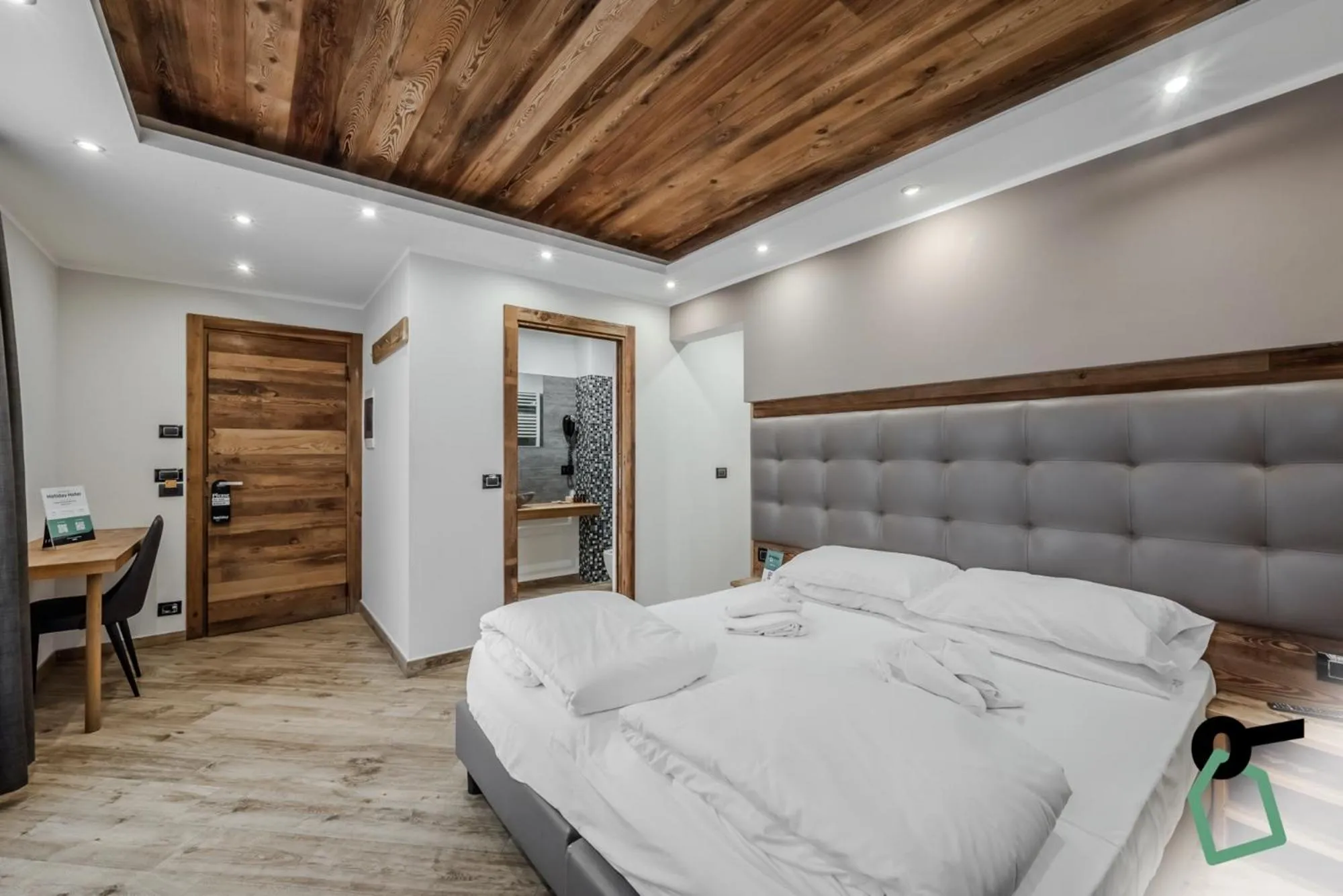 Photo of the whole room, Bed in Hotiday Room Collection - Sauze Assietta