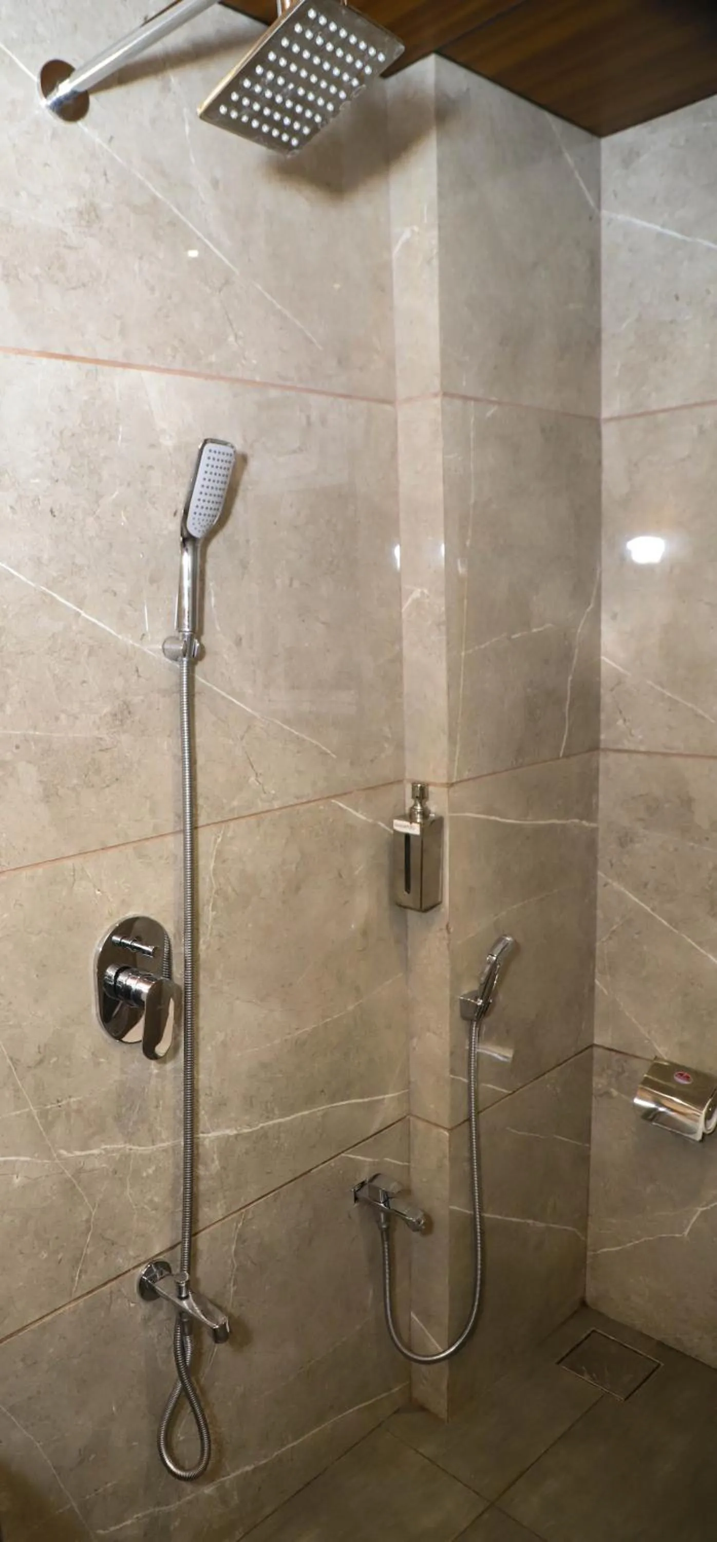 Shower in Hotel Aura Inn Airoli ,Digha