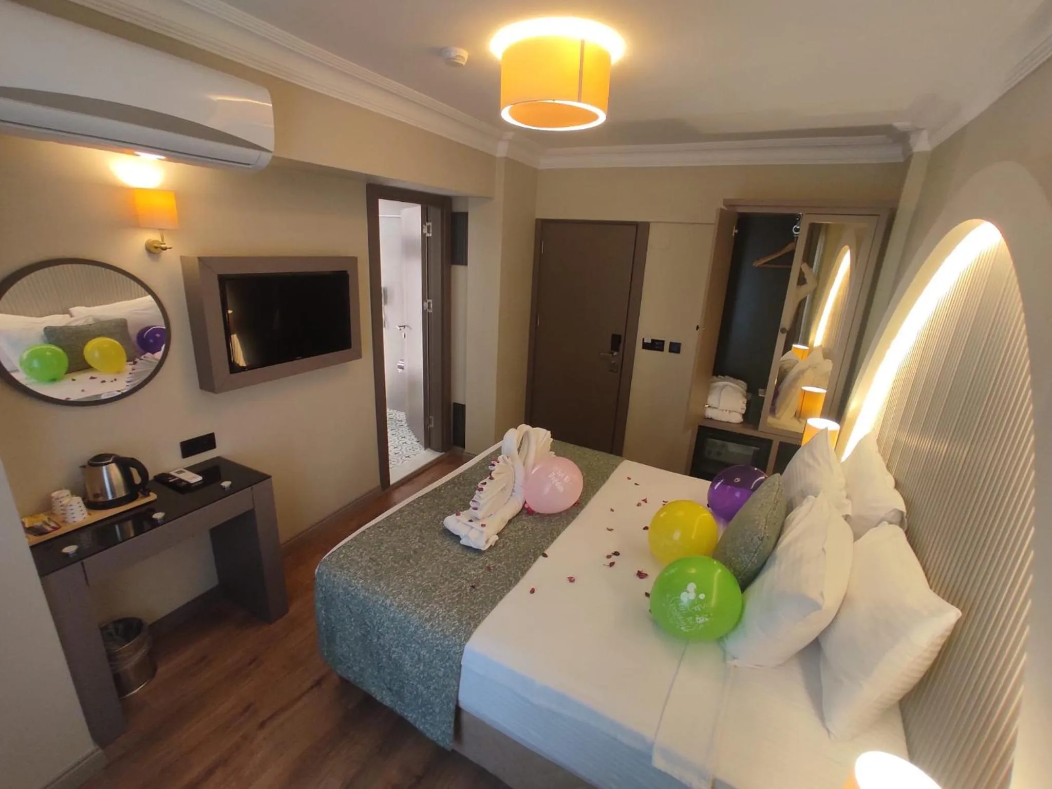 Photo of the whole room in Mara Oldcity