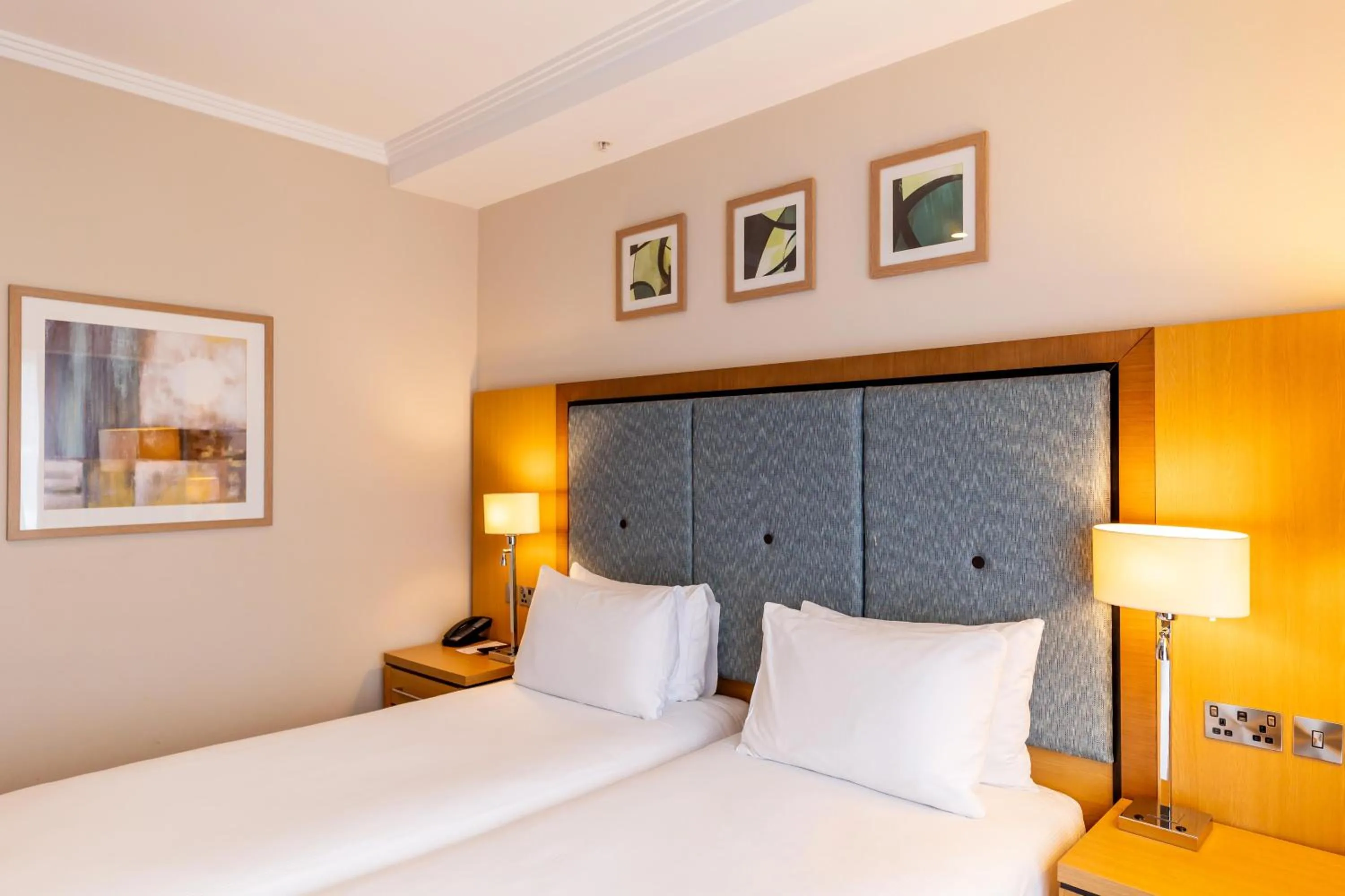 Bed in DoubleTree by Hilton London Victoria