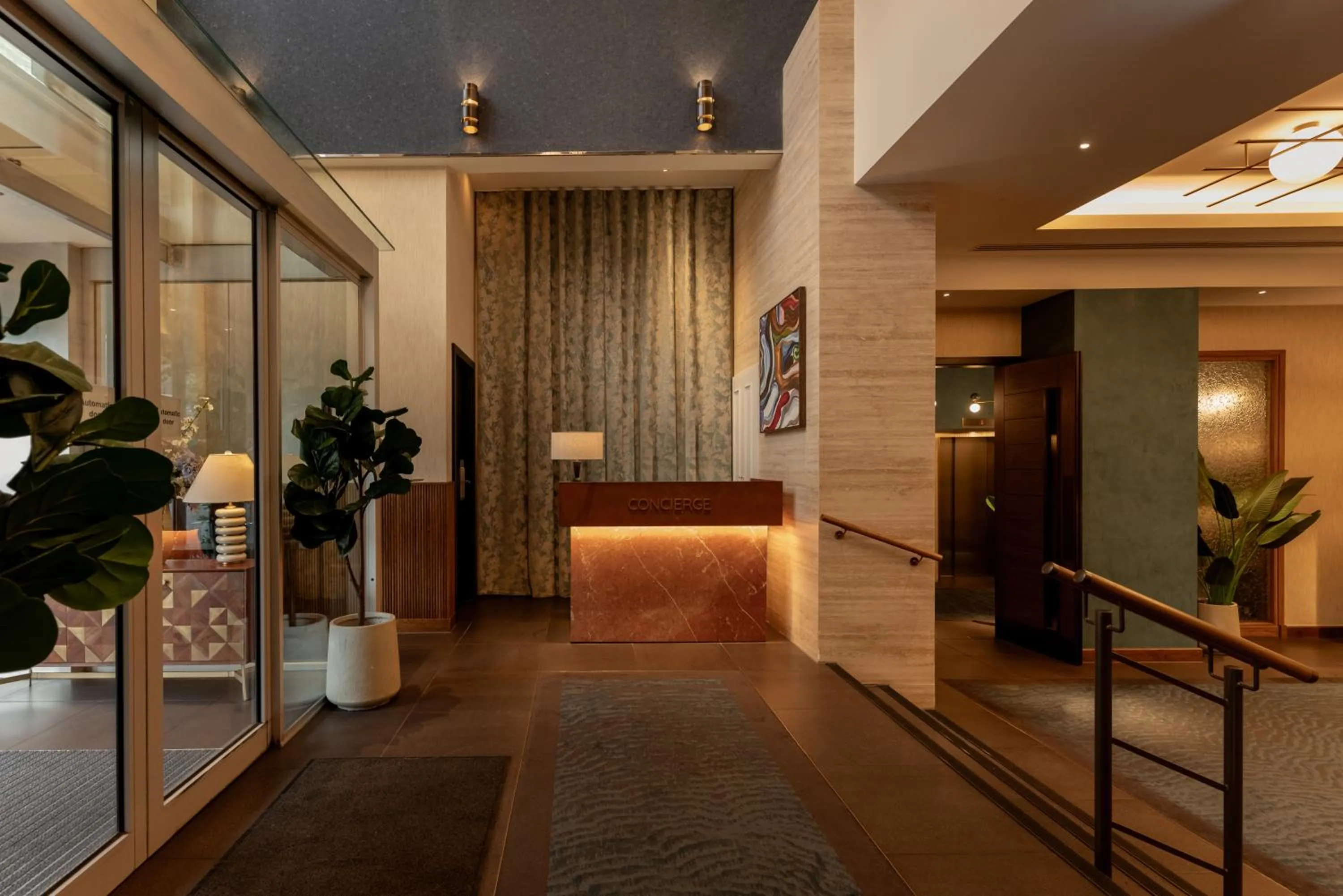 DoubleTree by Hilton London Victoria