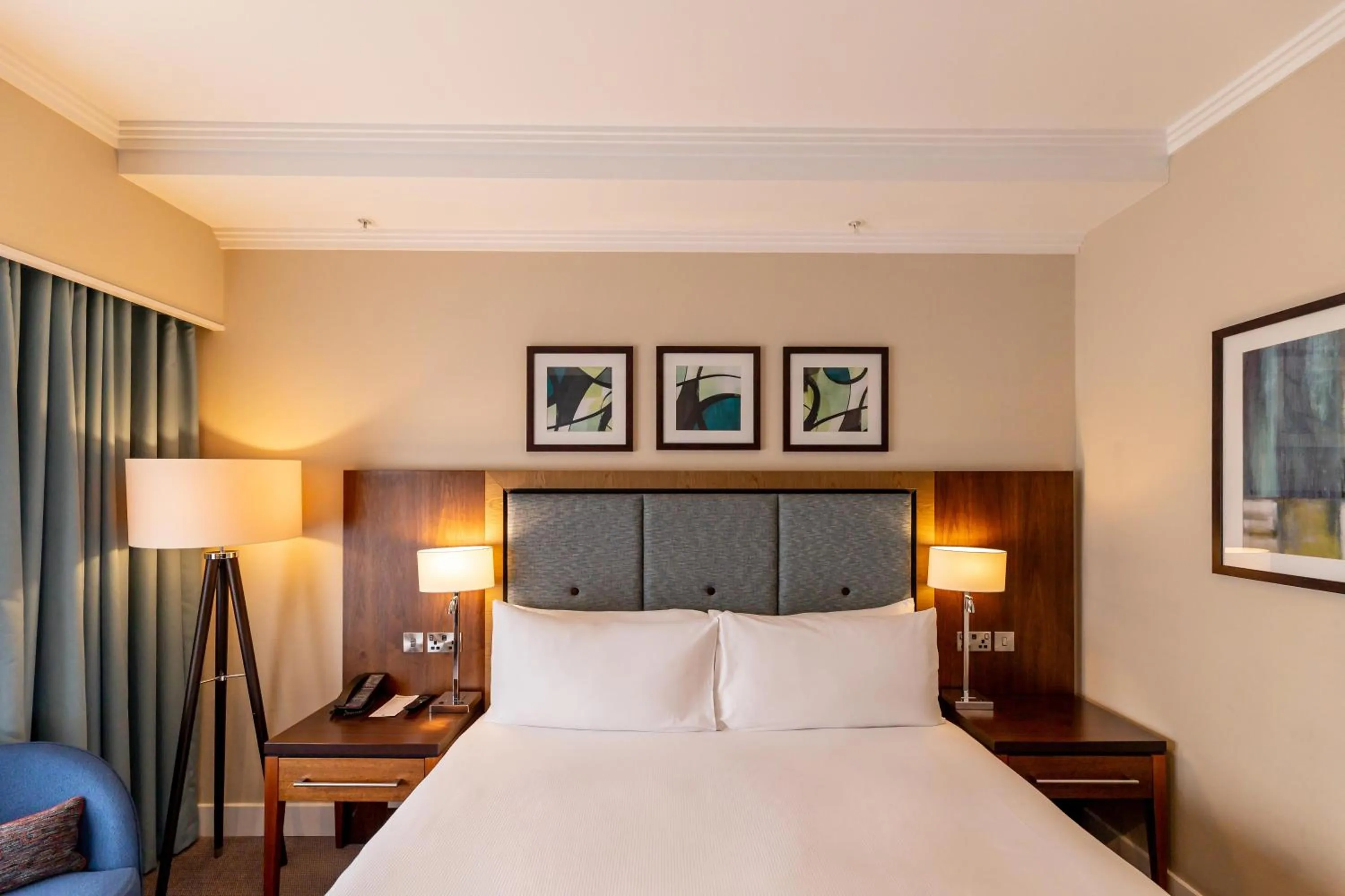 Bed in DoubleTree by Hilton London Victoria