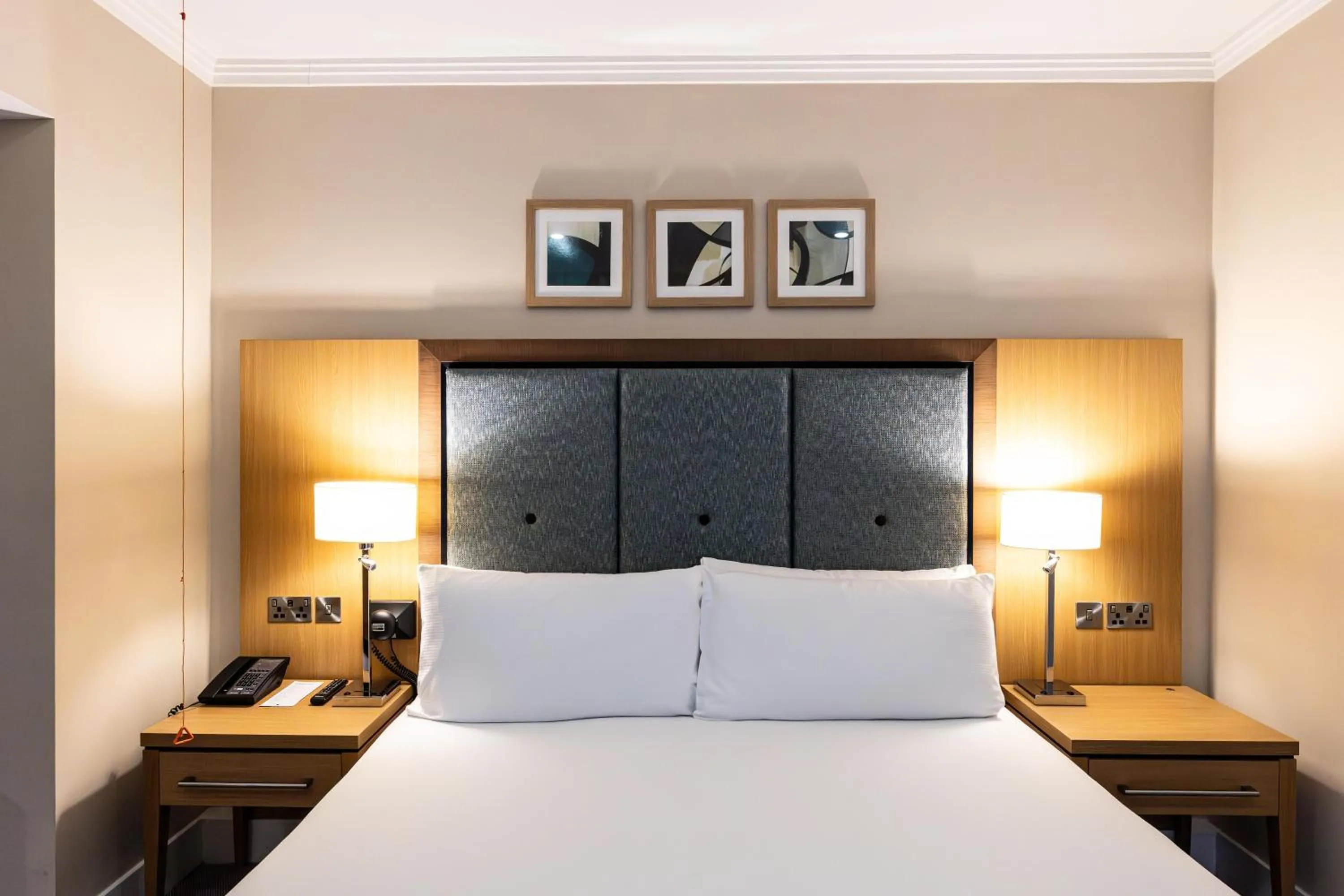 Bed in DoubleTree by Hilton London Victoria