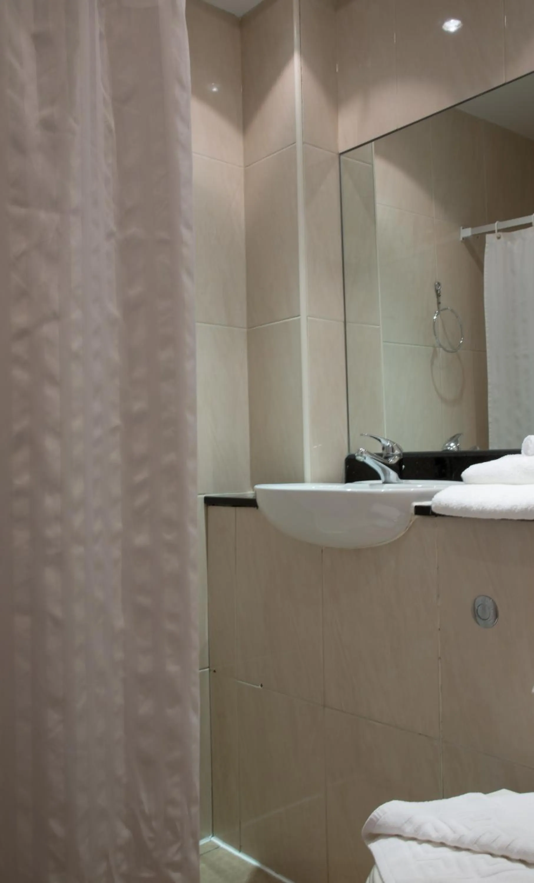 Bathroom in Garden View Hotel