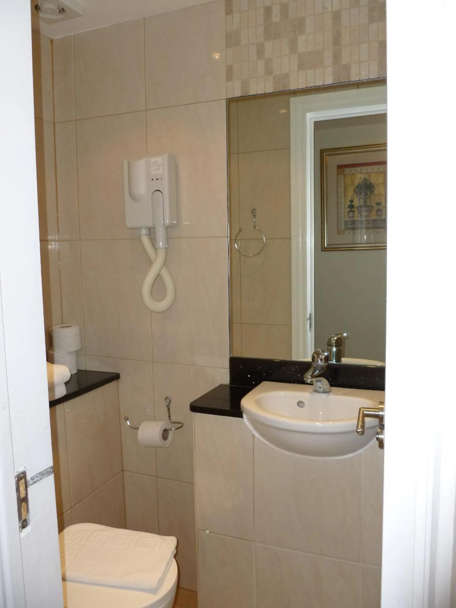 Bathroom in Garden View Hotel