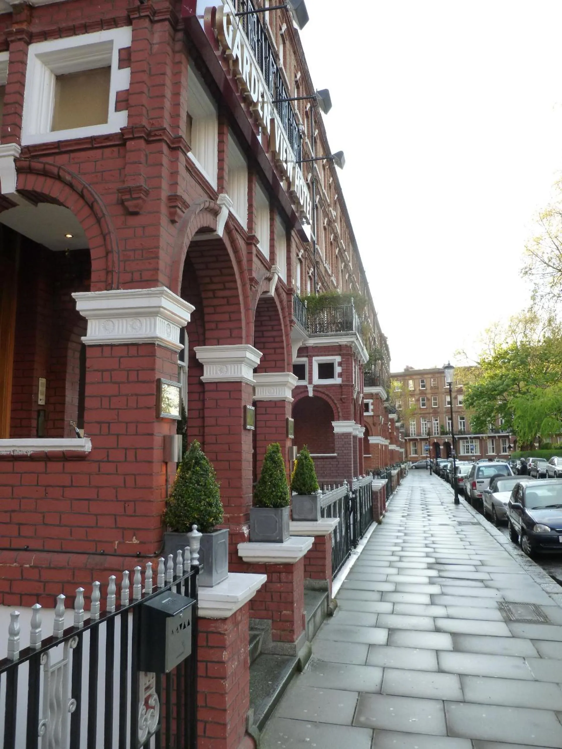 Facade/entrance in Garden View Hotel
