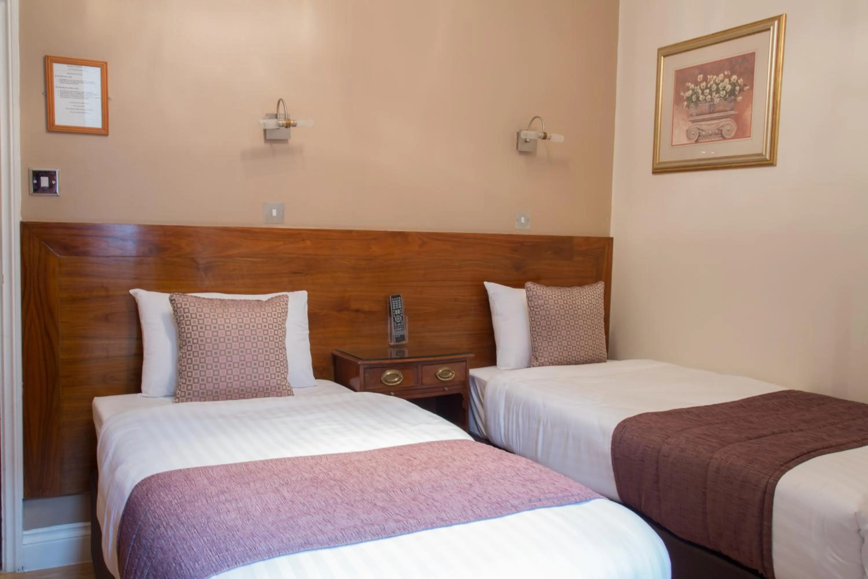 Bed in Garden View Hotel