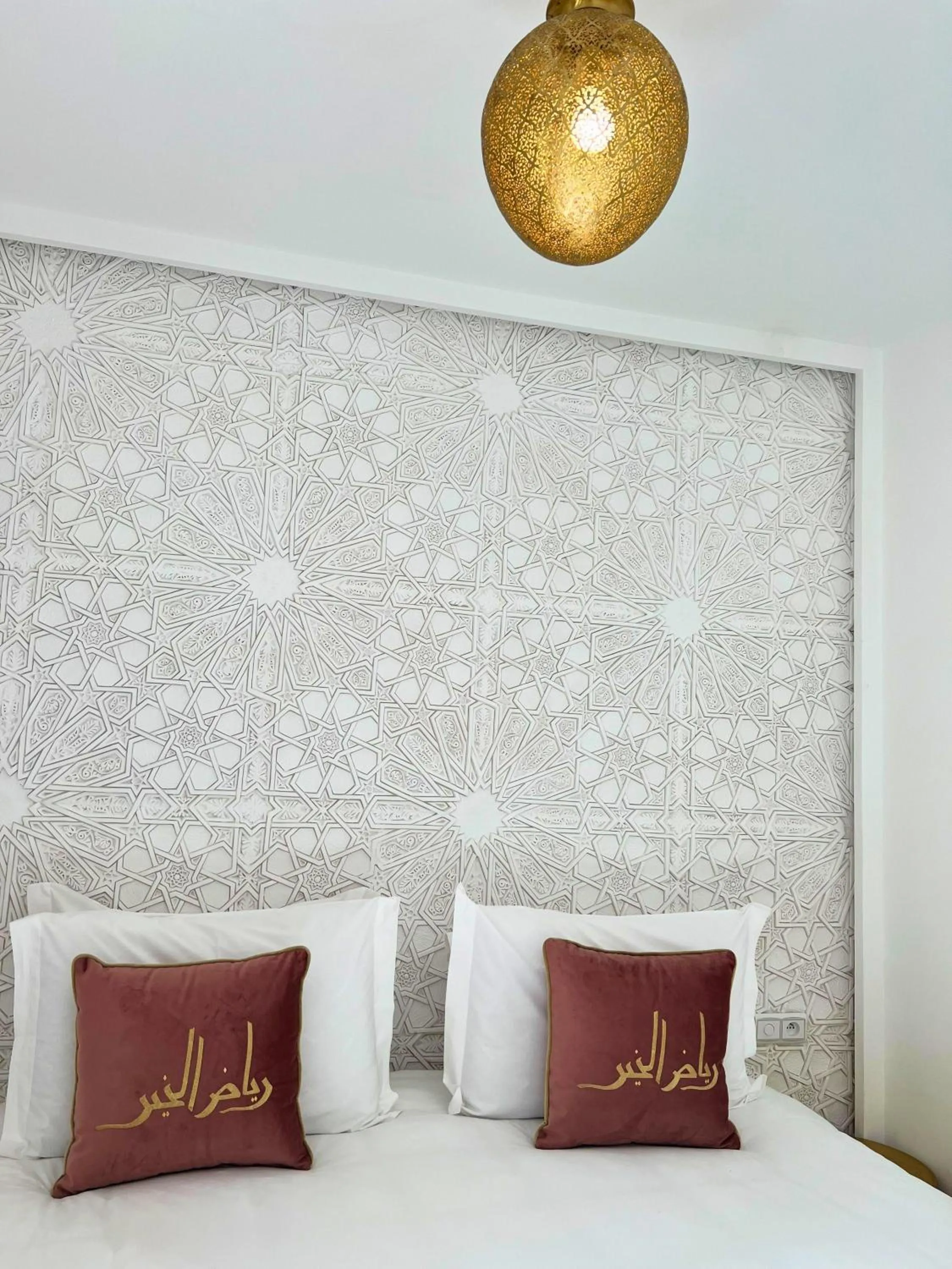 Bed in Riad El Khaeir - Piscine, Hamam & Spa