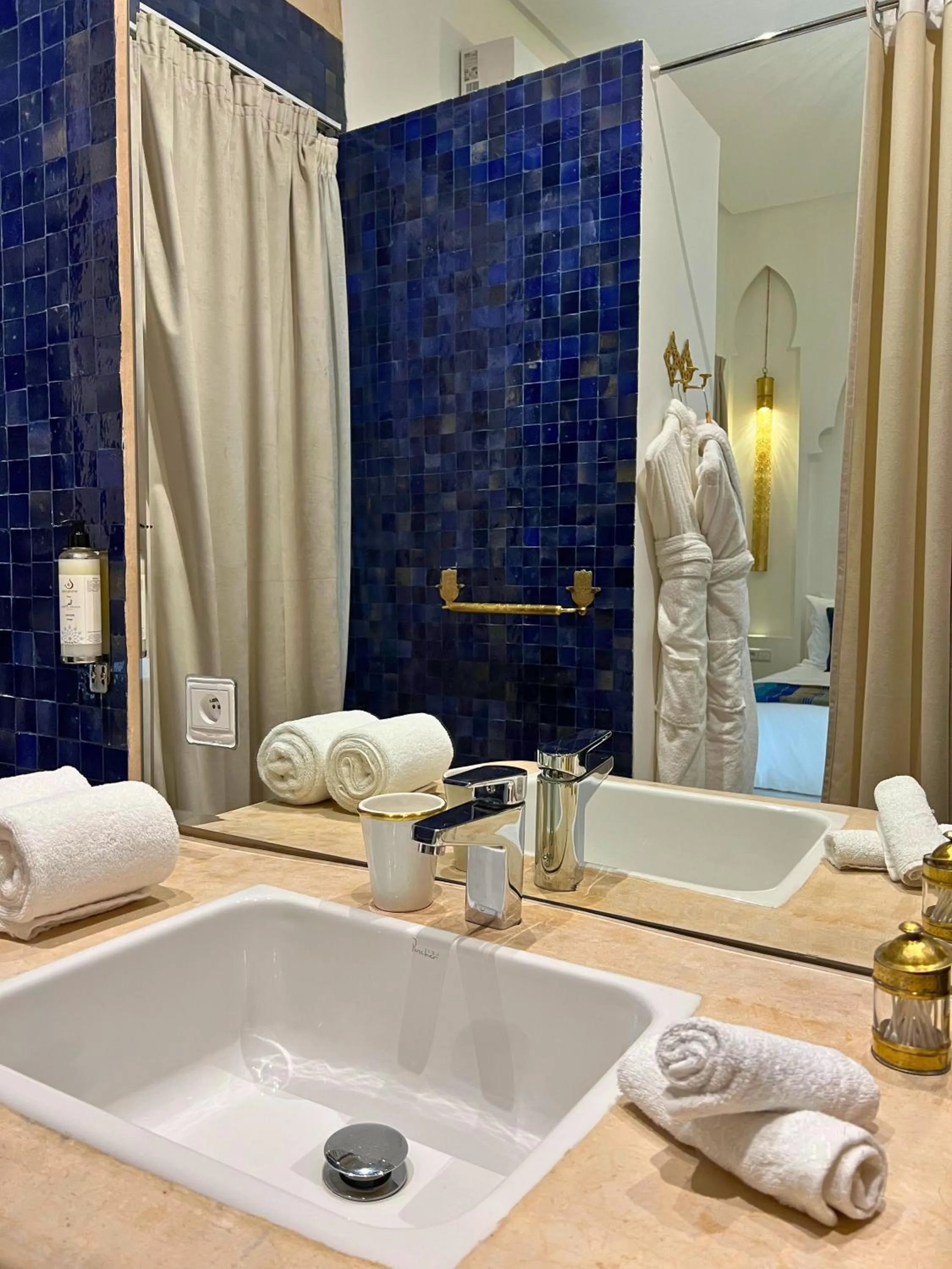 Bedroom in Riad El Khaeir - Piscine, Hamam & Spa