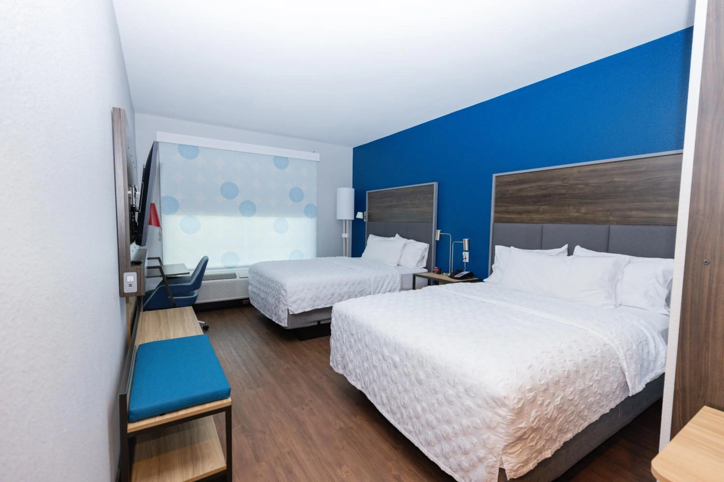 Bed in Tru by Hilton Plano Hwy 75