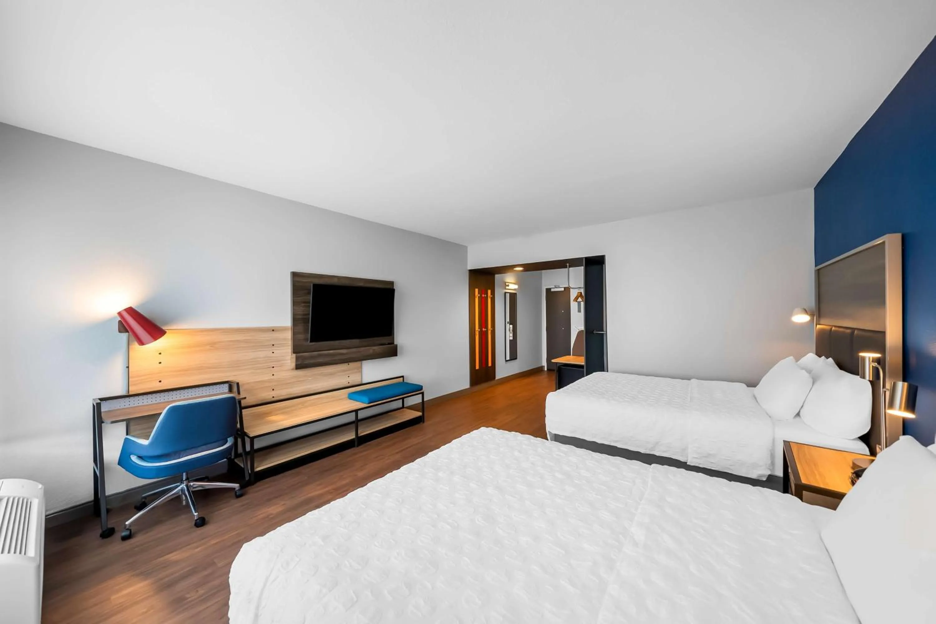 Bed in Tru by Hilton Plano Hwy 75