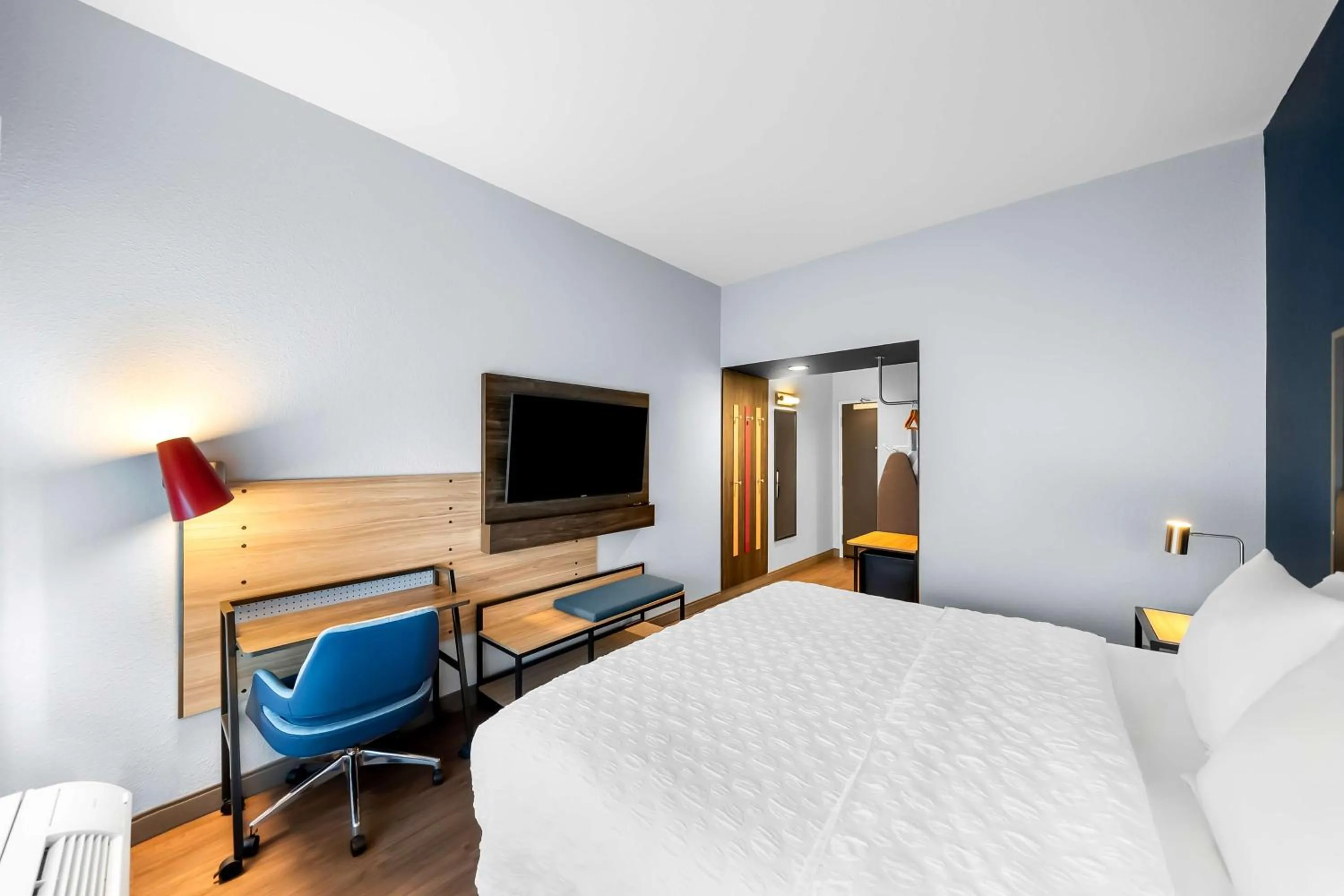 Bed in Tru by Hilton Plano Hwy 75