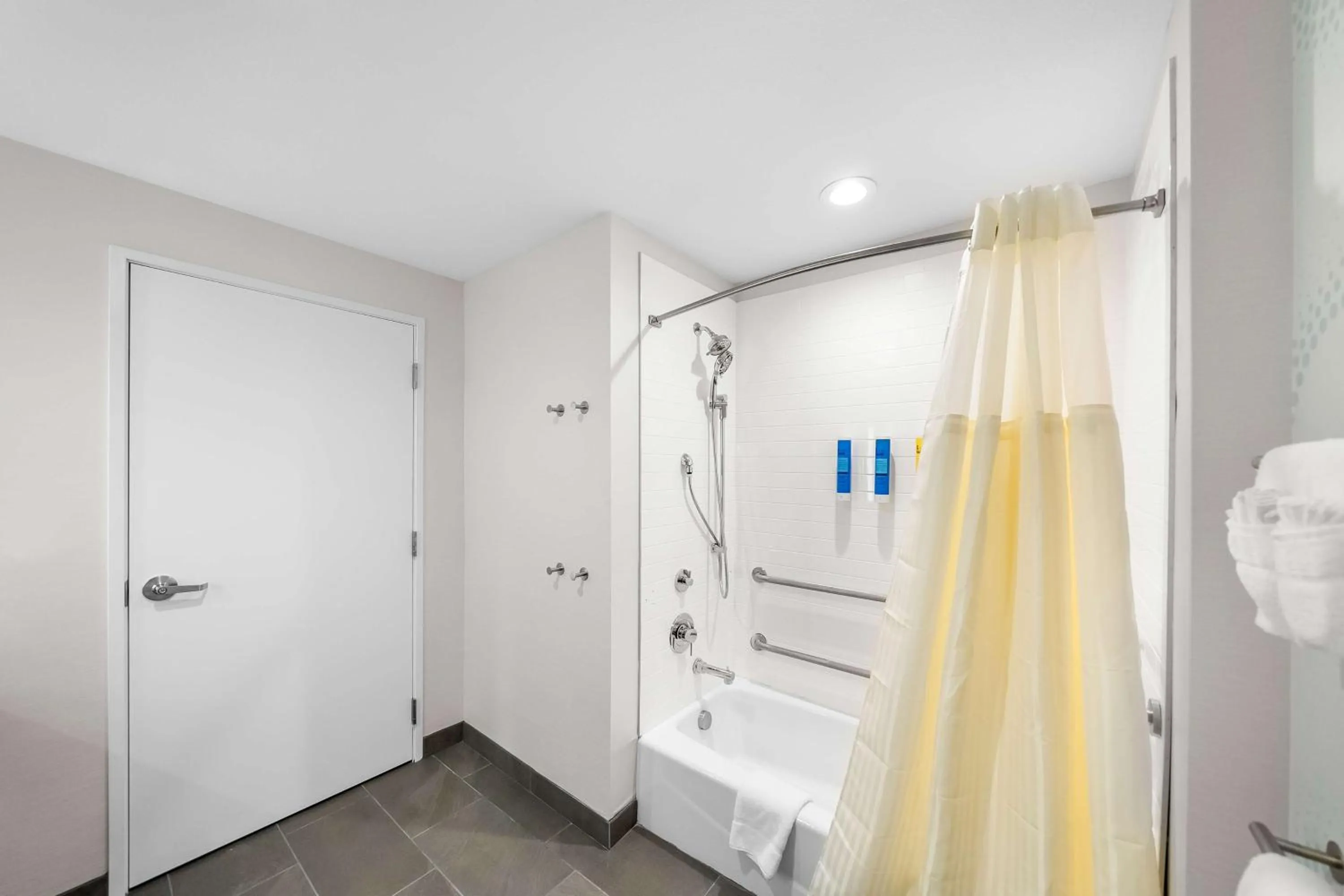 Bathroom in Tru by Hilton Plano Hwy 75