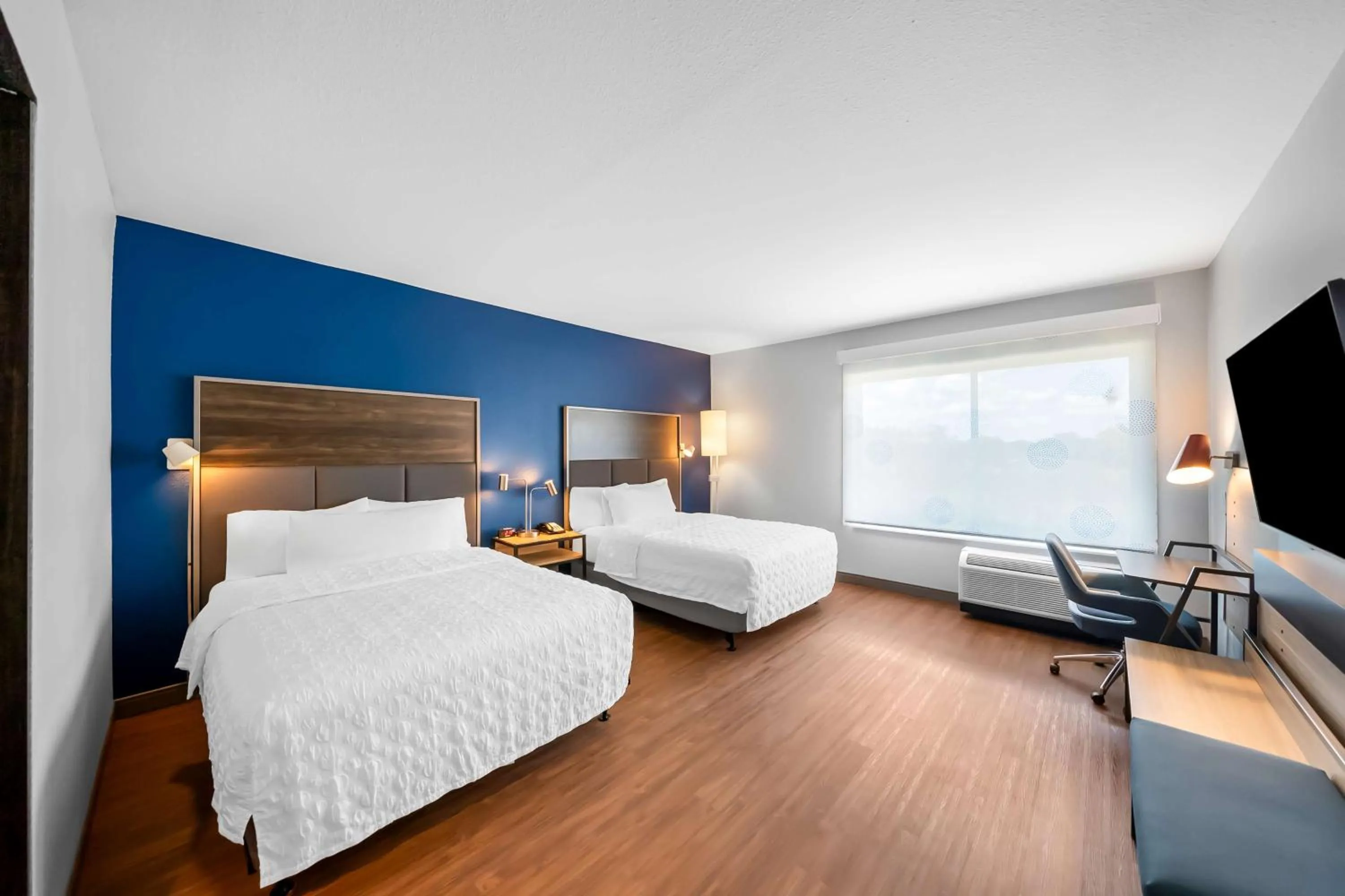 Bed in Tru by Hilton Plano Hwy 75