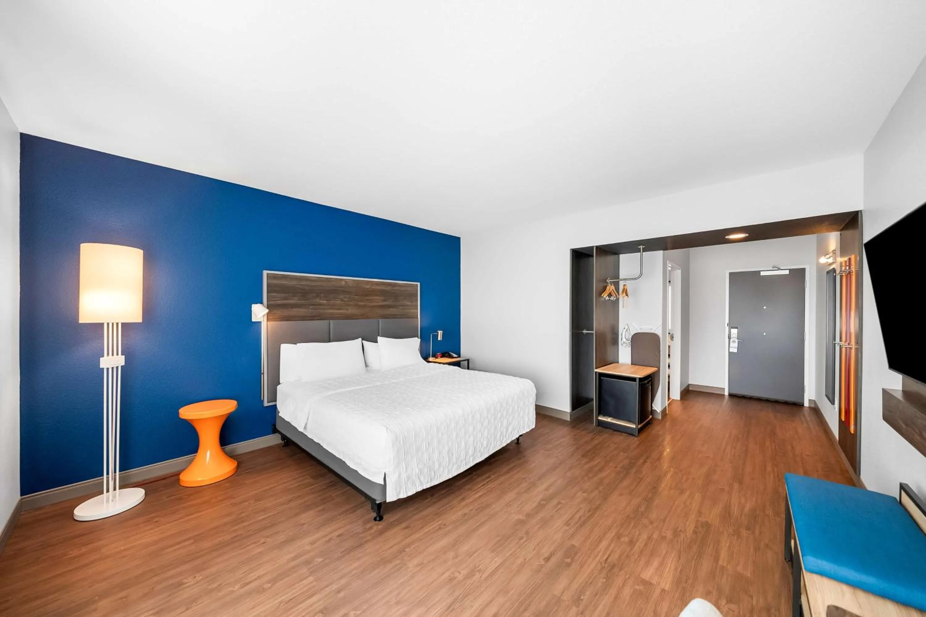 Bed in Tru by Hilton Plano Hwy 75