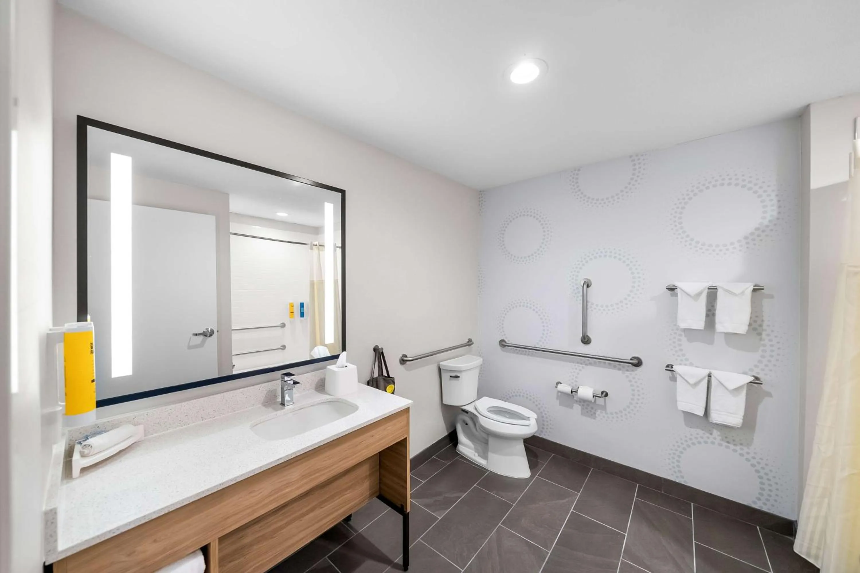 Bathroom in Tru by Hilton Plano Hwy 75