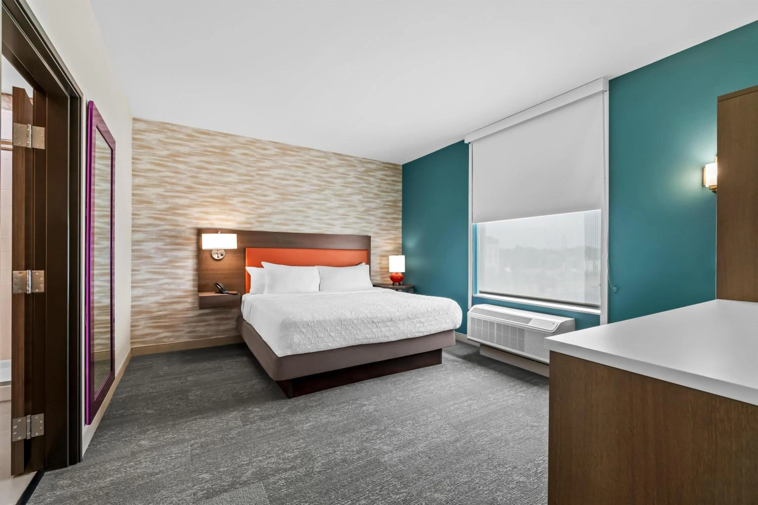 Bed in Home2 Suites By Hilton Marion