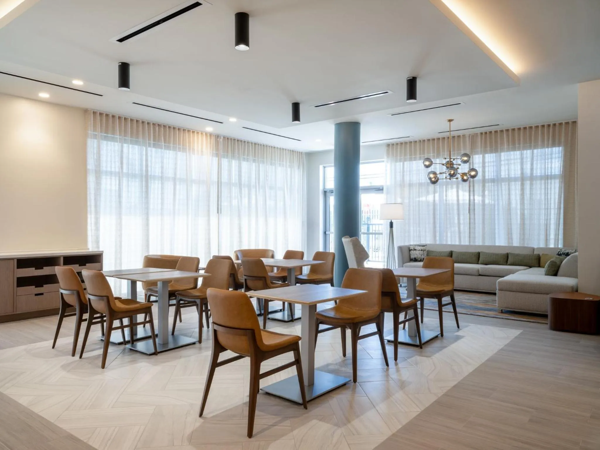 Property building in EVEN Hotel Miami - Doral Area by IHG