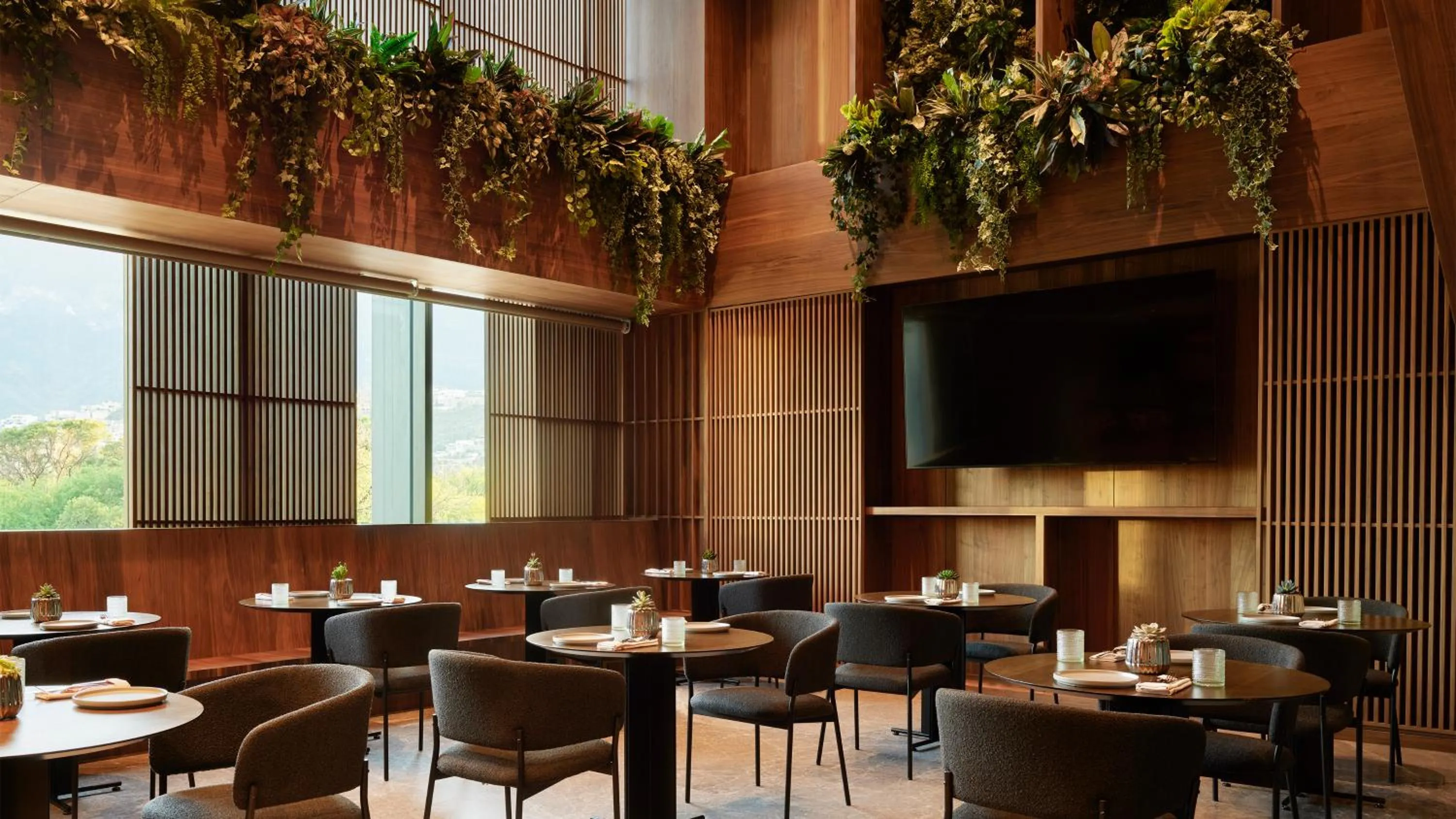 Lounge or bar in Presidente InterContinental Monterrey by IHG