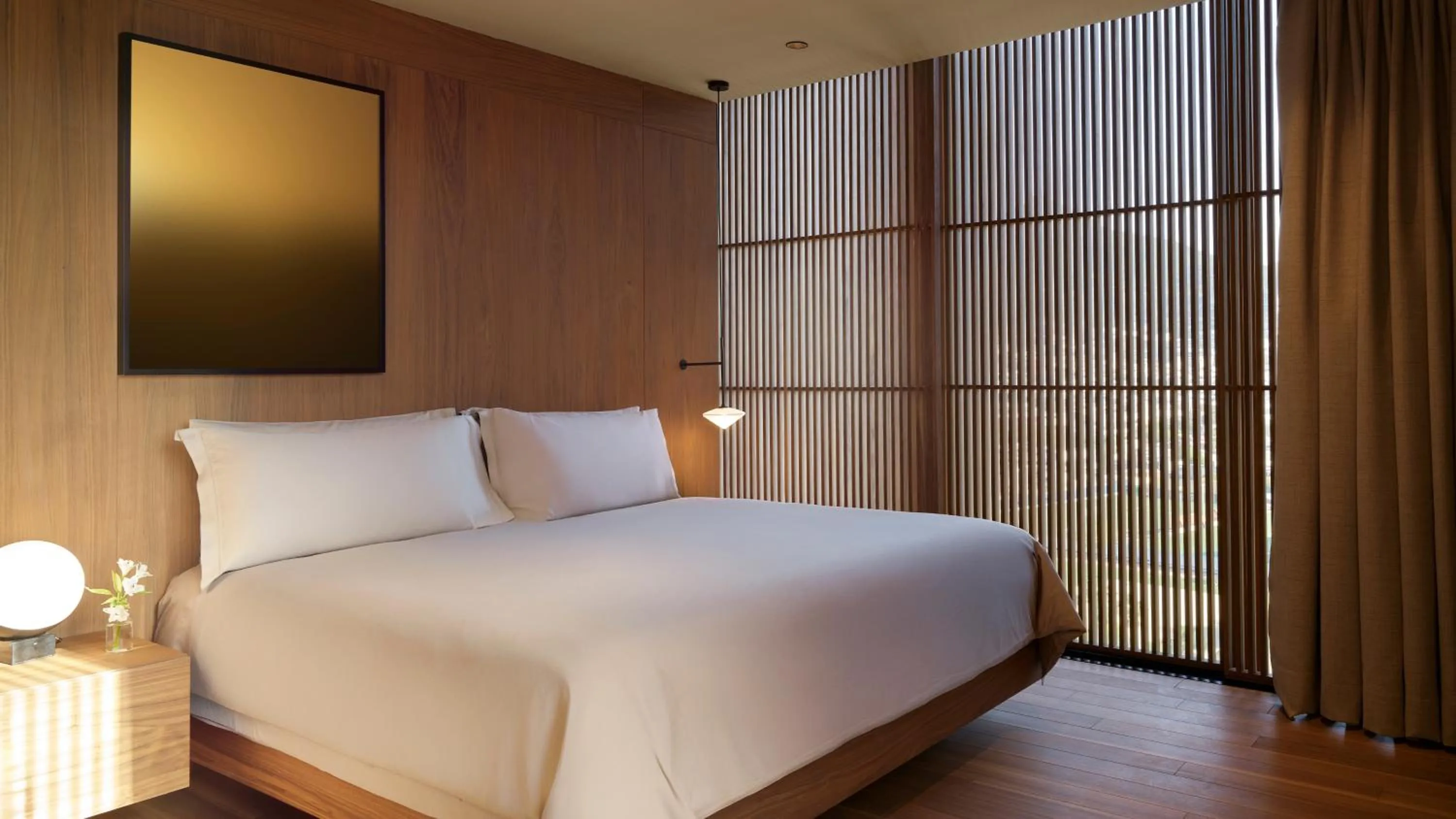 Photo of the whole room, Bed in Presidente InterContinental Monterrey by IHG