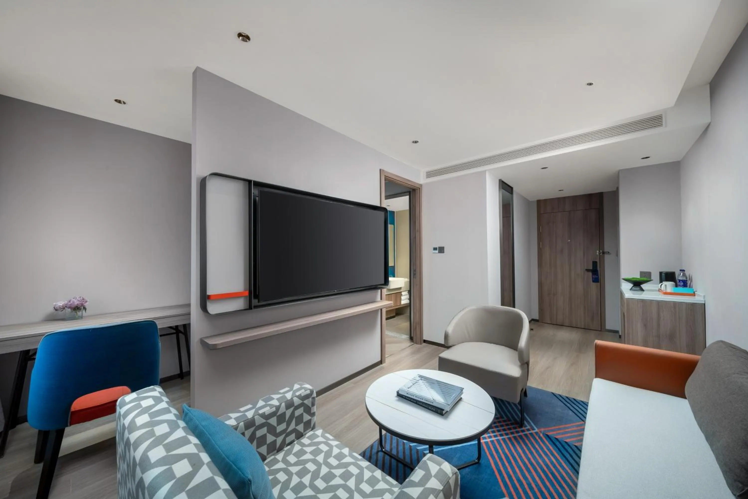 Photo of the whole room in Holiday Inn Express Zhengzhou Garden Road