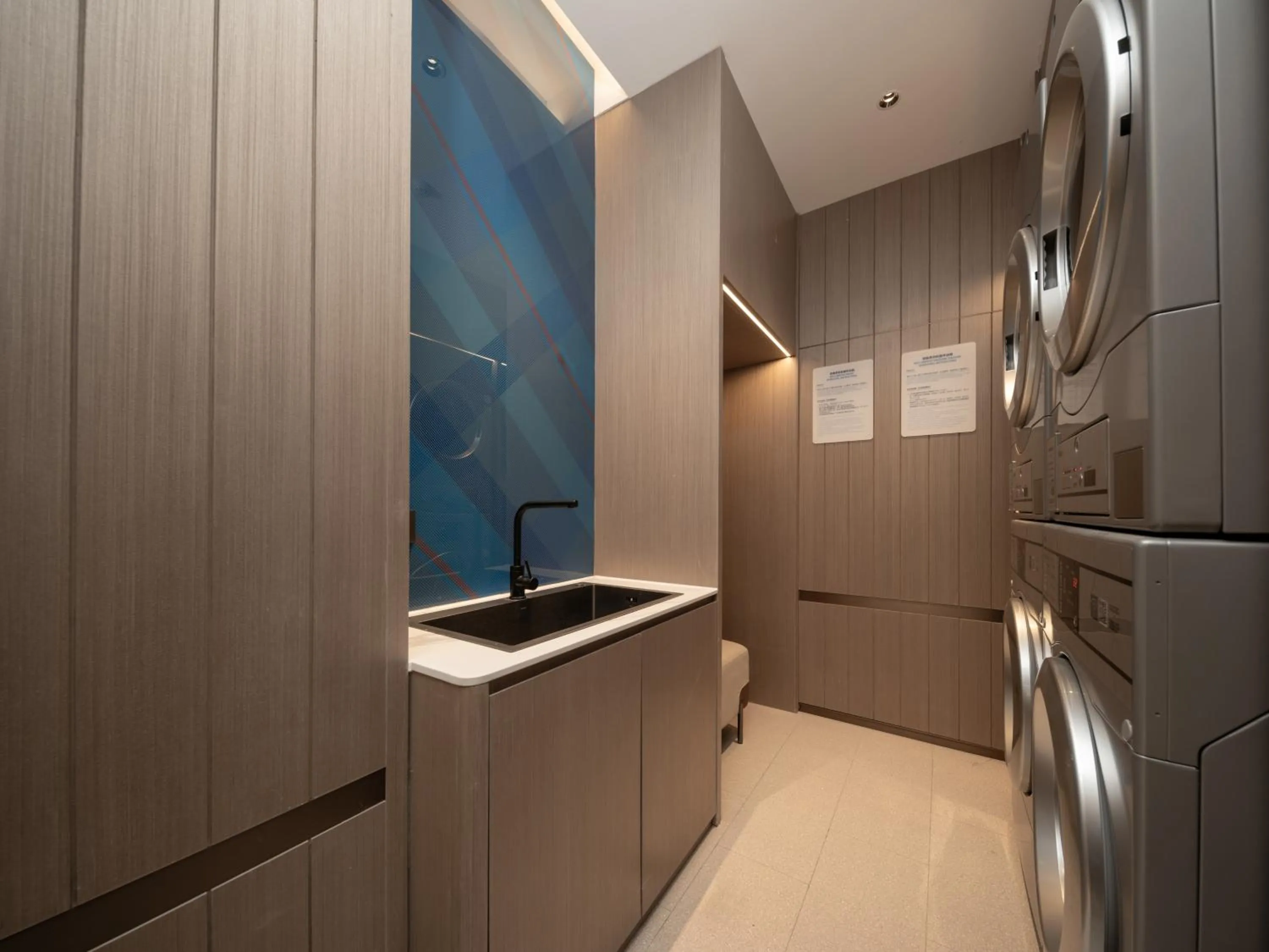 laundry in Holiday Inn Express Zhengzhou Garden Road