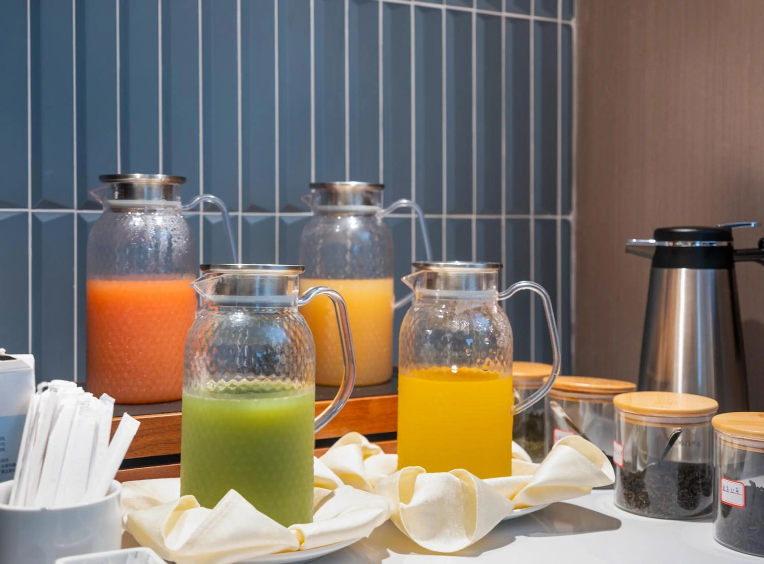 Breakfast in Holiday Inn Express Zhengzhou Garden Road