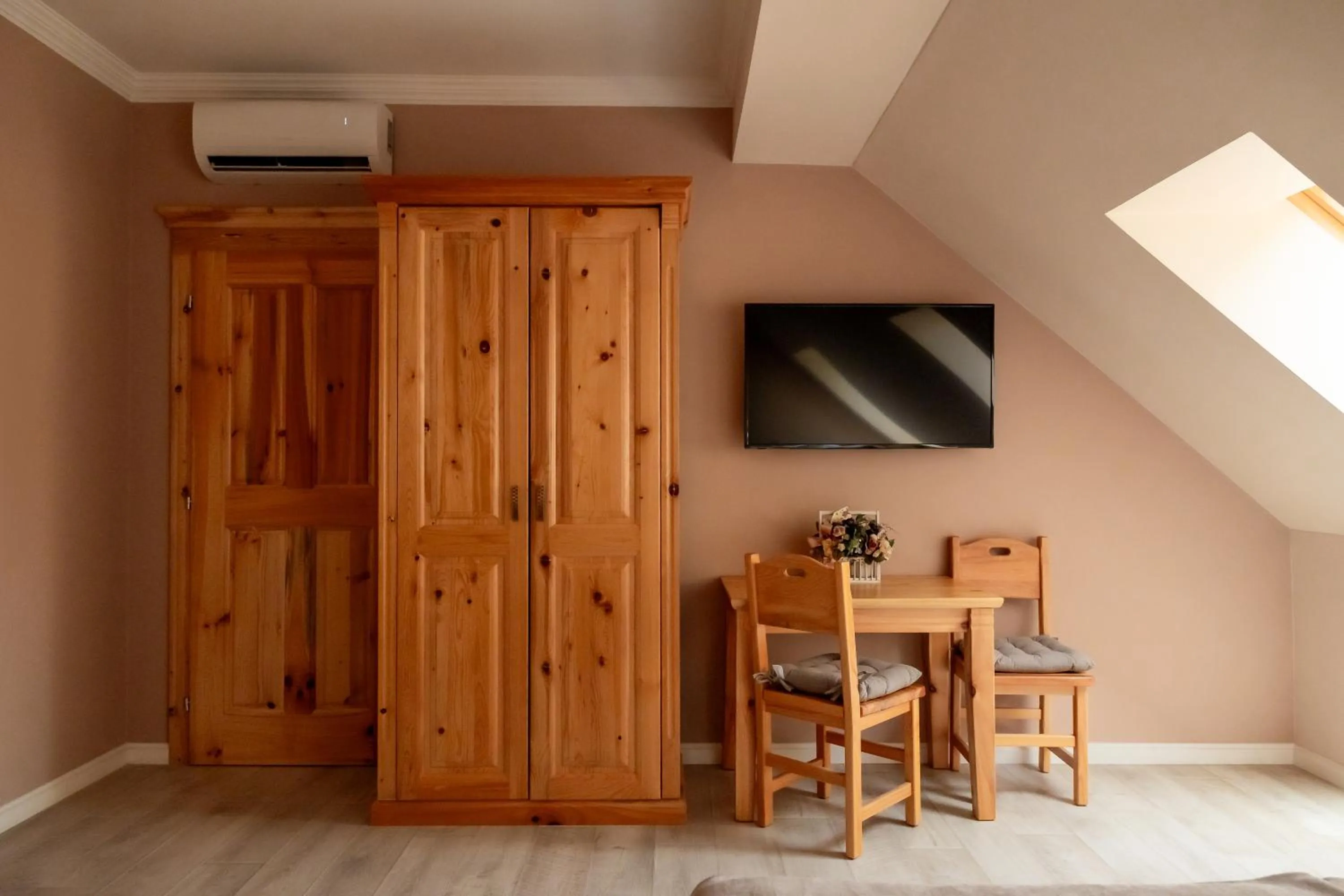 Seating area in Hotel Kadoor
