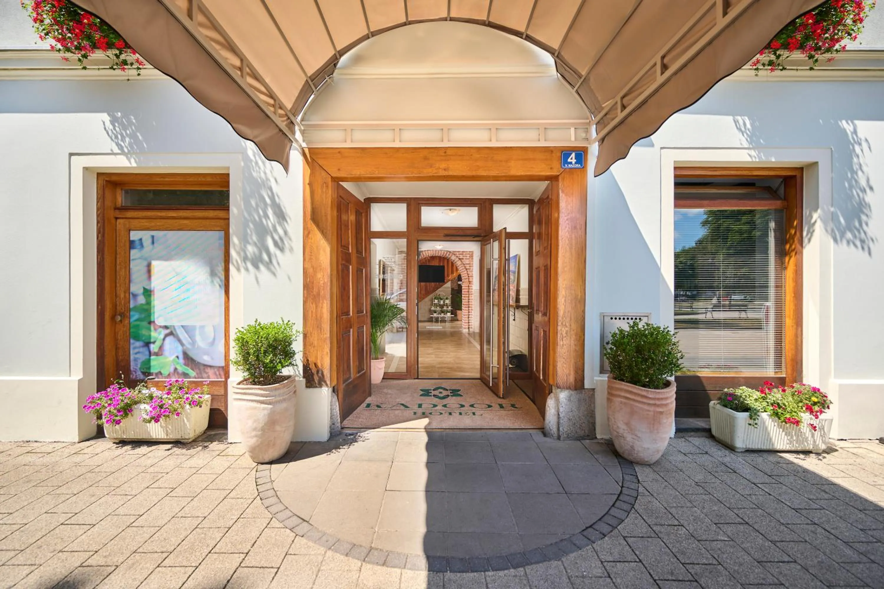 Property building in Hotel Kadoor