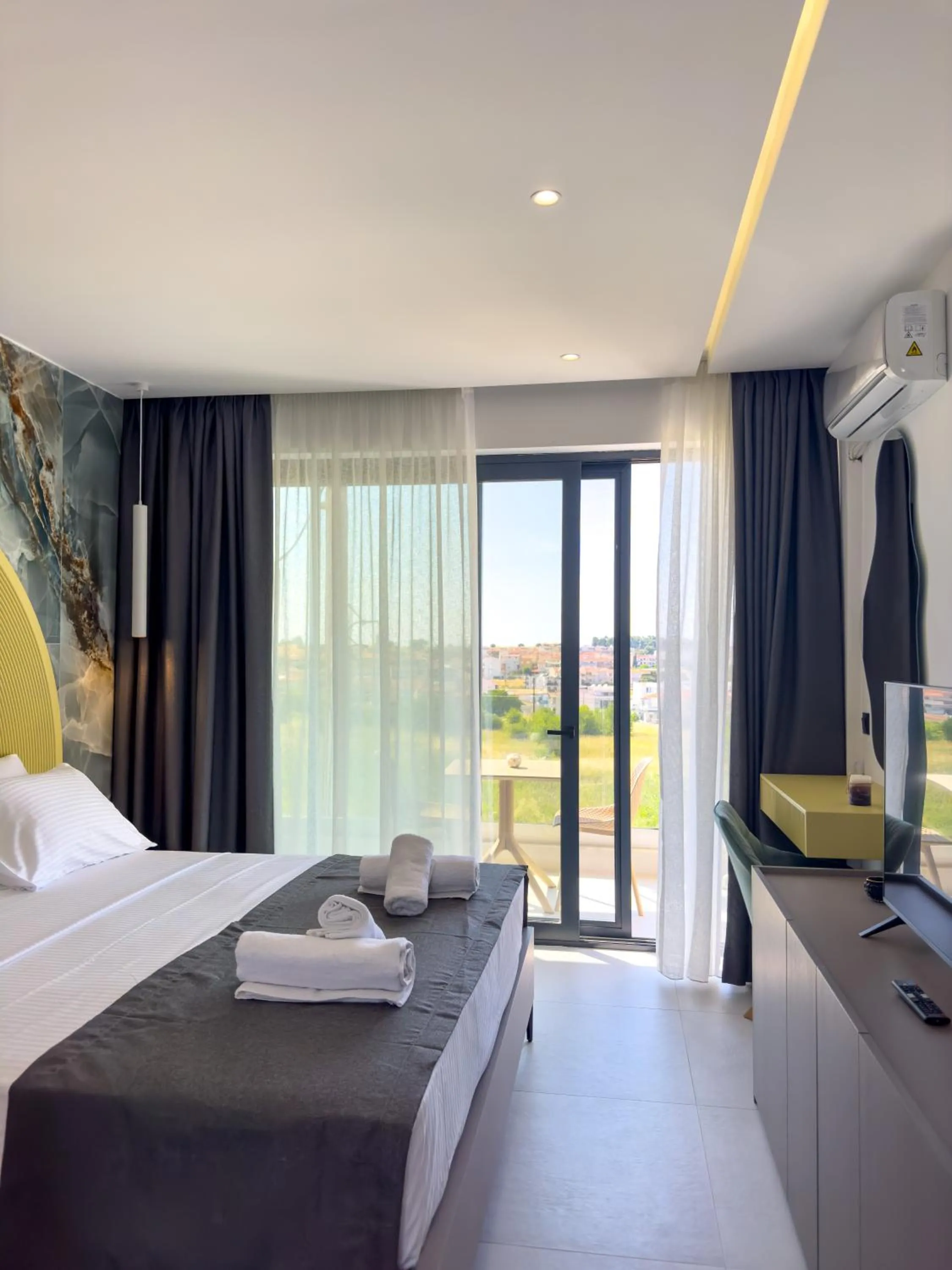 Bed in MONO ALEX Kallithea