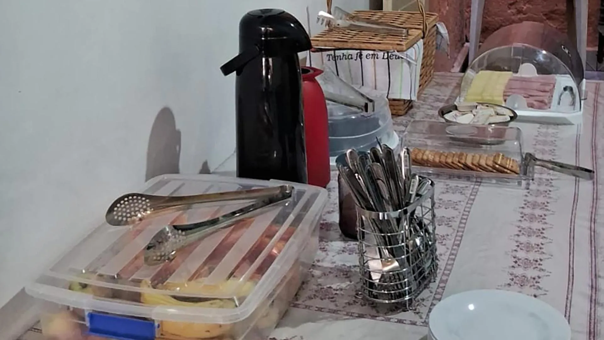 Kitchen or kitchenette in Rio Vibes Hostel - Hostel na Glória, AC, Social Vibe & Near Lapa