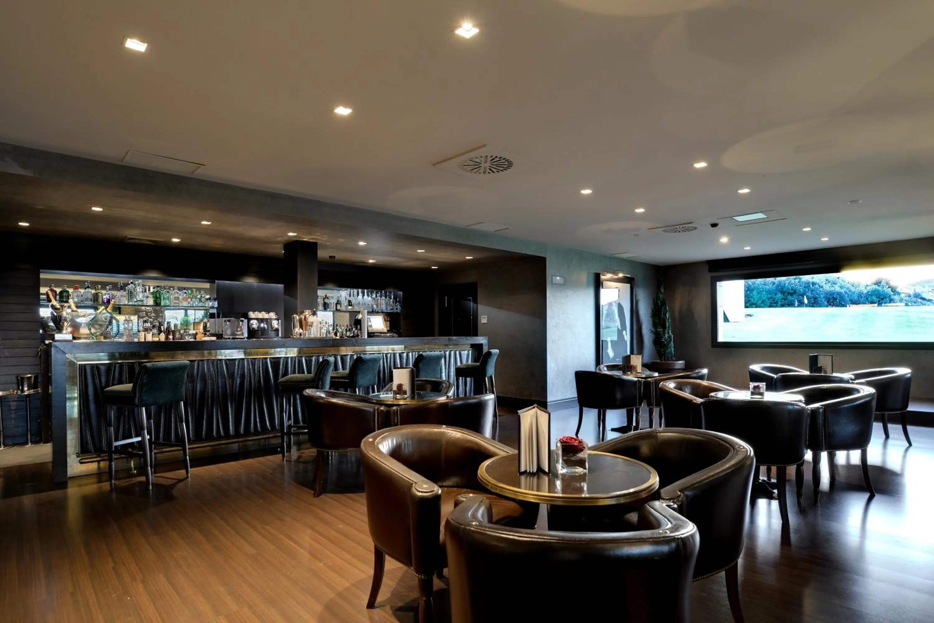 Lounge or bar in Hotel Castillo de Gorraiz&Spa