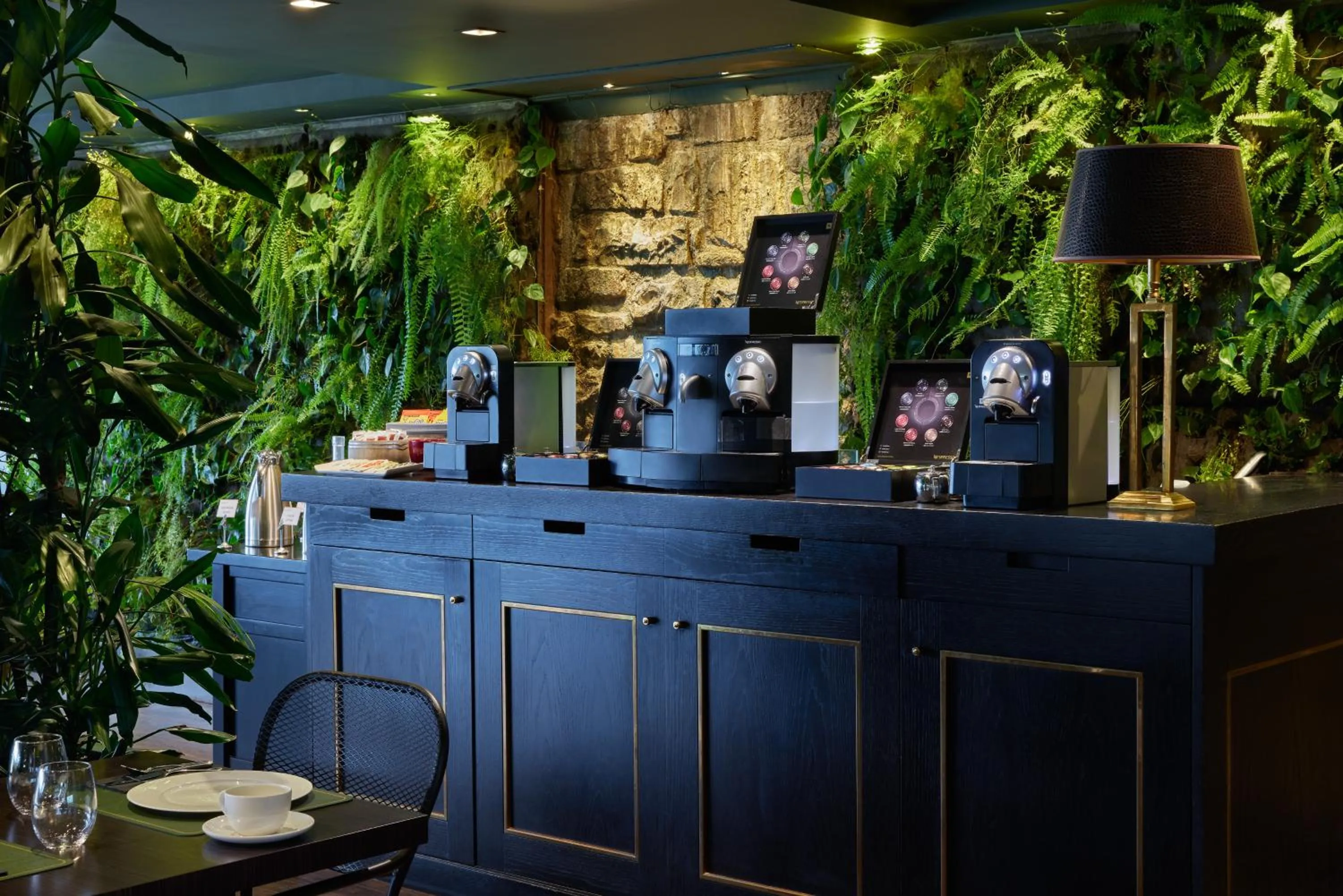 Lounge or bar in Hotel Castillo de Gorraiz&Spa