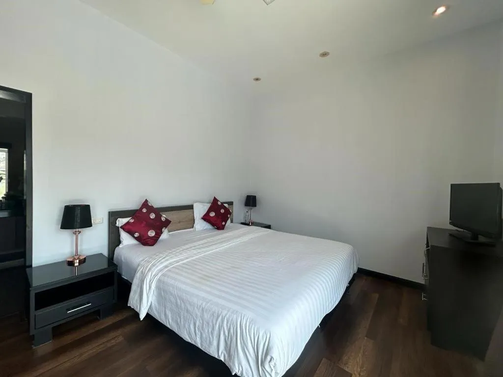 Bedroom, Bed in Phuket Lagoon Pool Villa