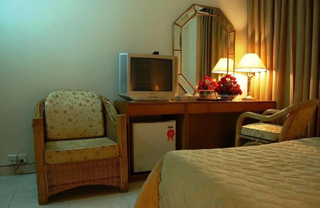 Bed in Hotel de Crystal Crown